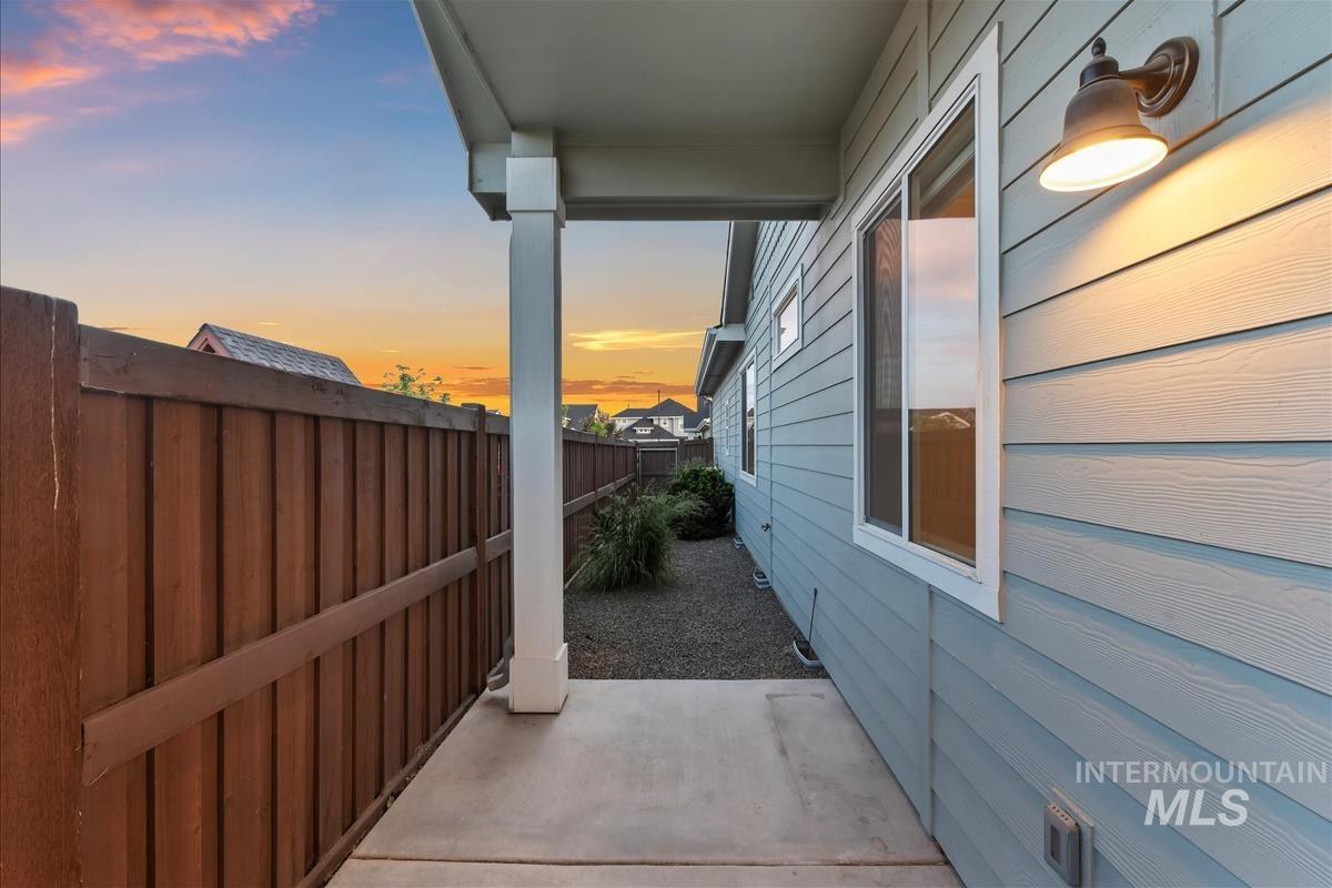 5003 W Talbot St., Meridian, Idaho 83646, 3 Bedrooms, 3 Bathrooms, Residential For Sale, Price $580,000,MLS 98988518