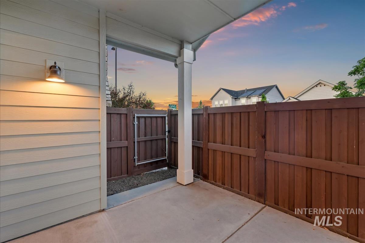5003 W Talbot St., Meridian, Idaho 83646, 3 Bedrooms, 3 Bathrooms, Residential For Sale, Price $580,000,MLS 98988518