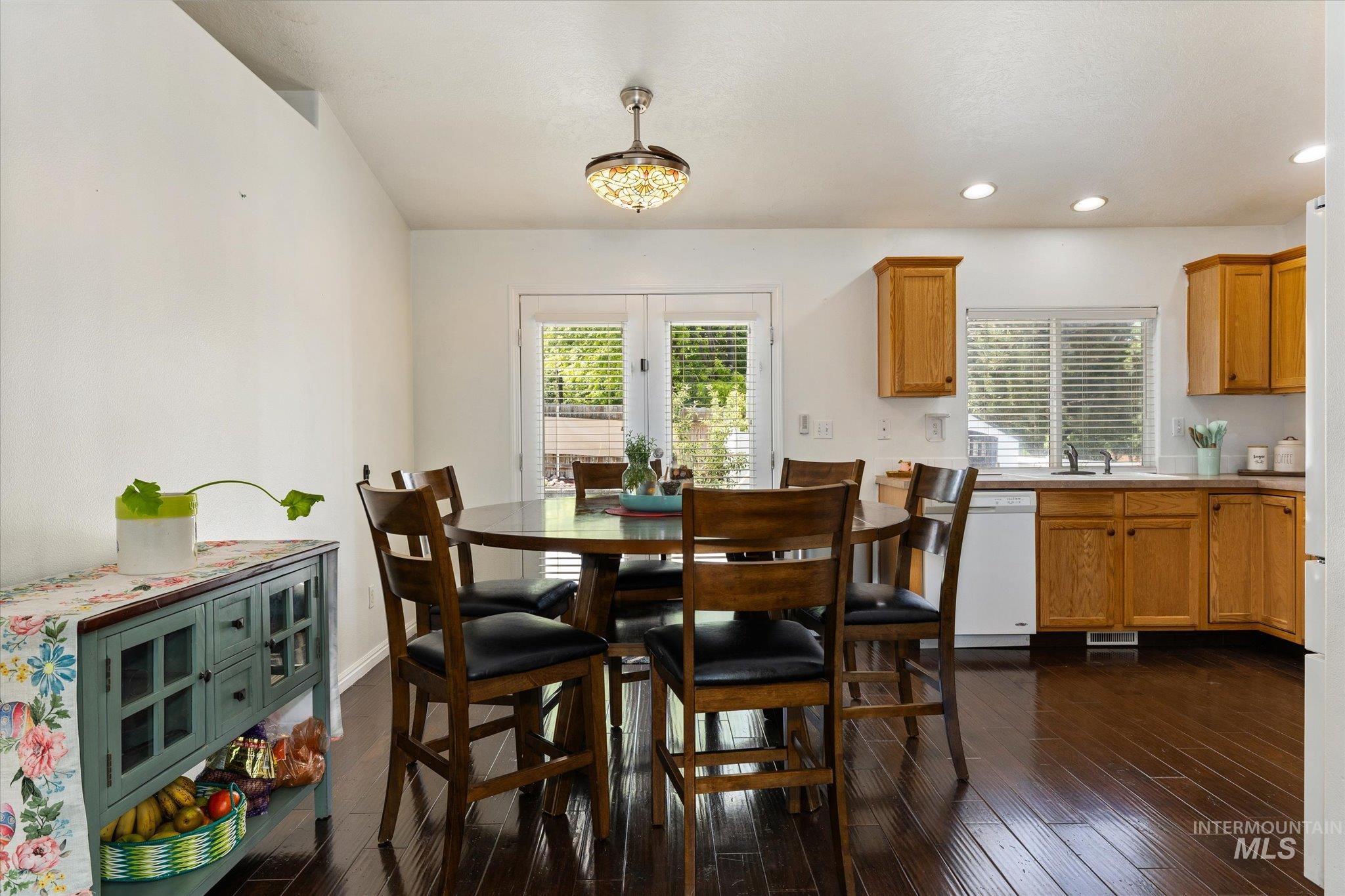 8509 W Falling Star St, Boise, Idaho 83709, 3 Bedrooms, 2 Bathrooms, Residential For Sale, Price $420,000,MLS 98988524
