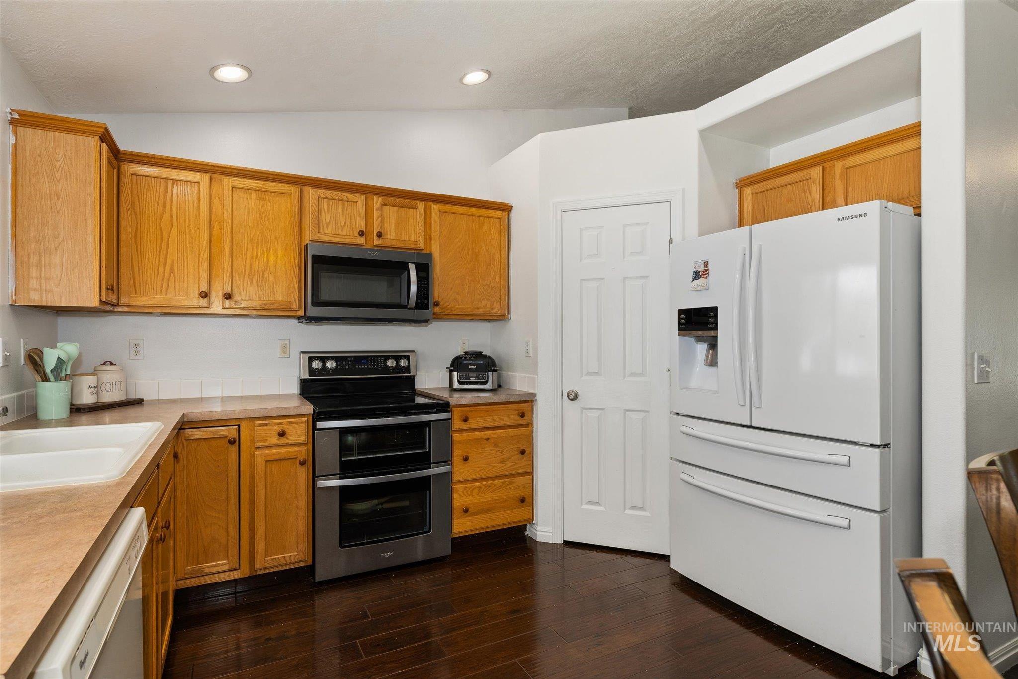 8509 W Falling Star St, Boise, Idaho 83709, 3 Bedrooms, 2 Bathrooms, Residential For Sale, Price $420,000,MLS 98988524