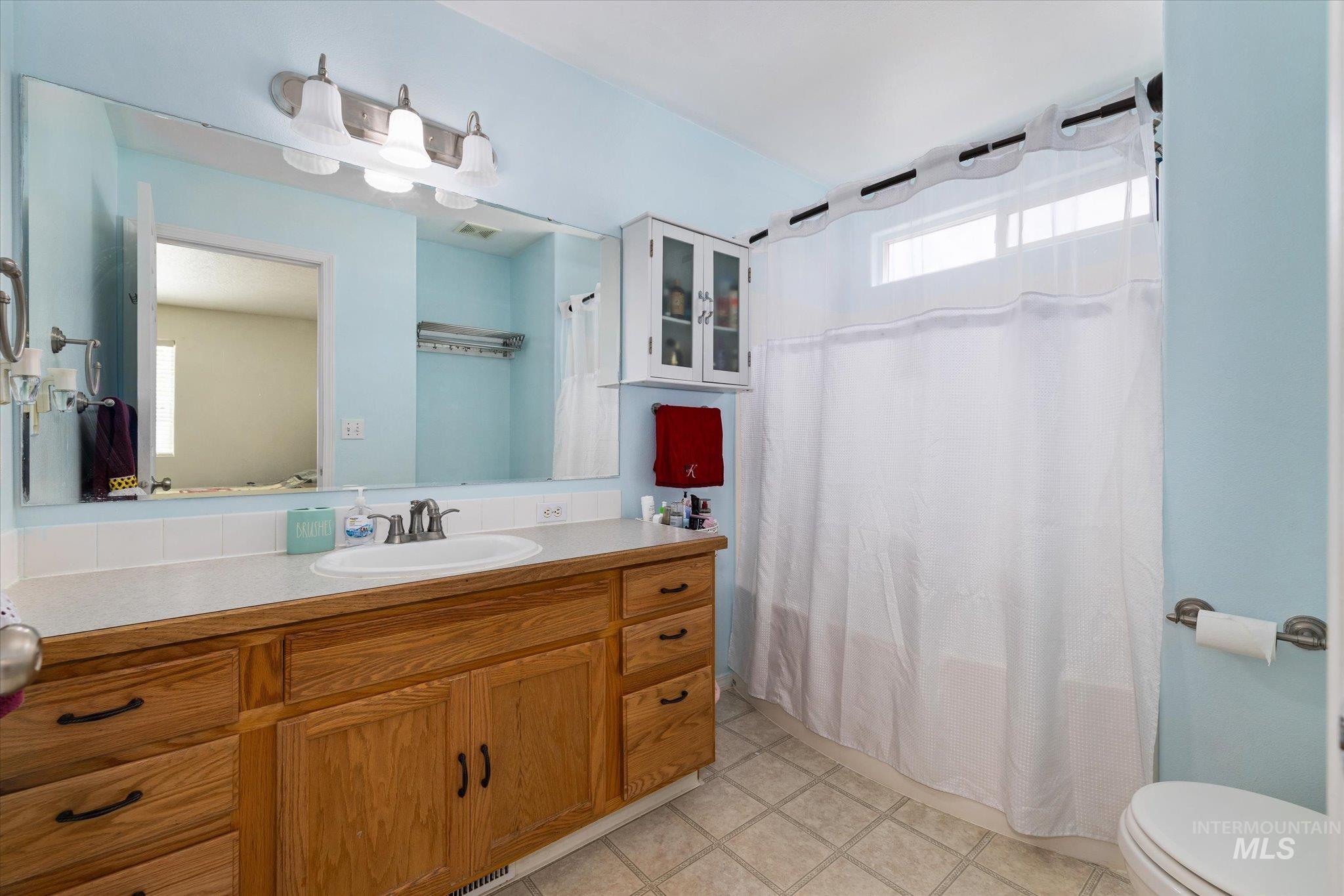 8509 W Falling Star St, Boise, Idaho 83709, 3 Bedrooms, 2 Bathrooms, Residential For Sale, Price $420,000,MLS 98988524