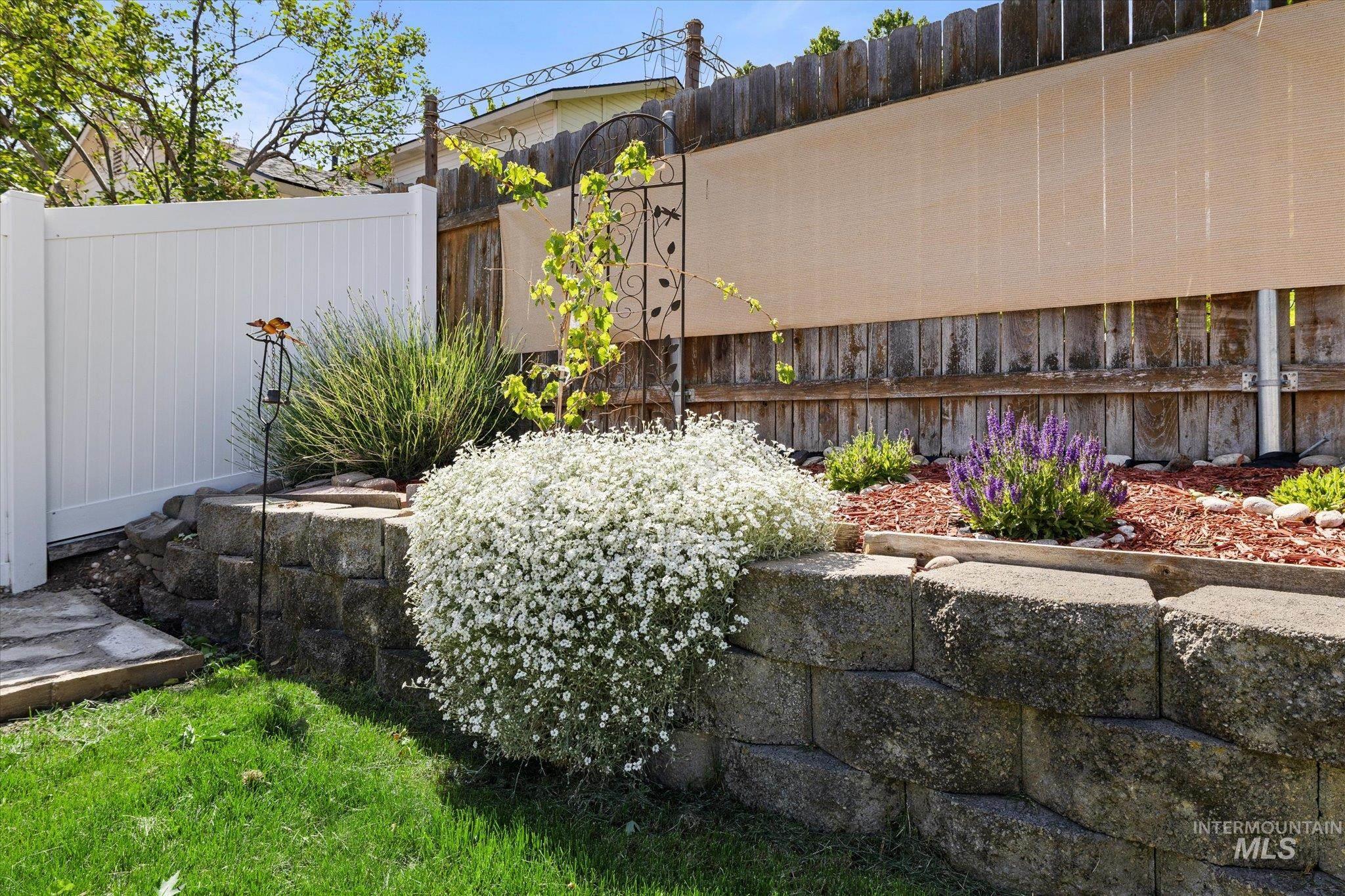 8509 W Falling Star St, Boise, Idaho 83709, 3 Bedrooms, 2 Bathrooms, Residential For Sale, Price $420,000,MLS 98988524
