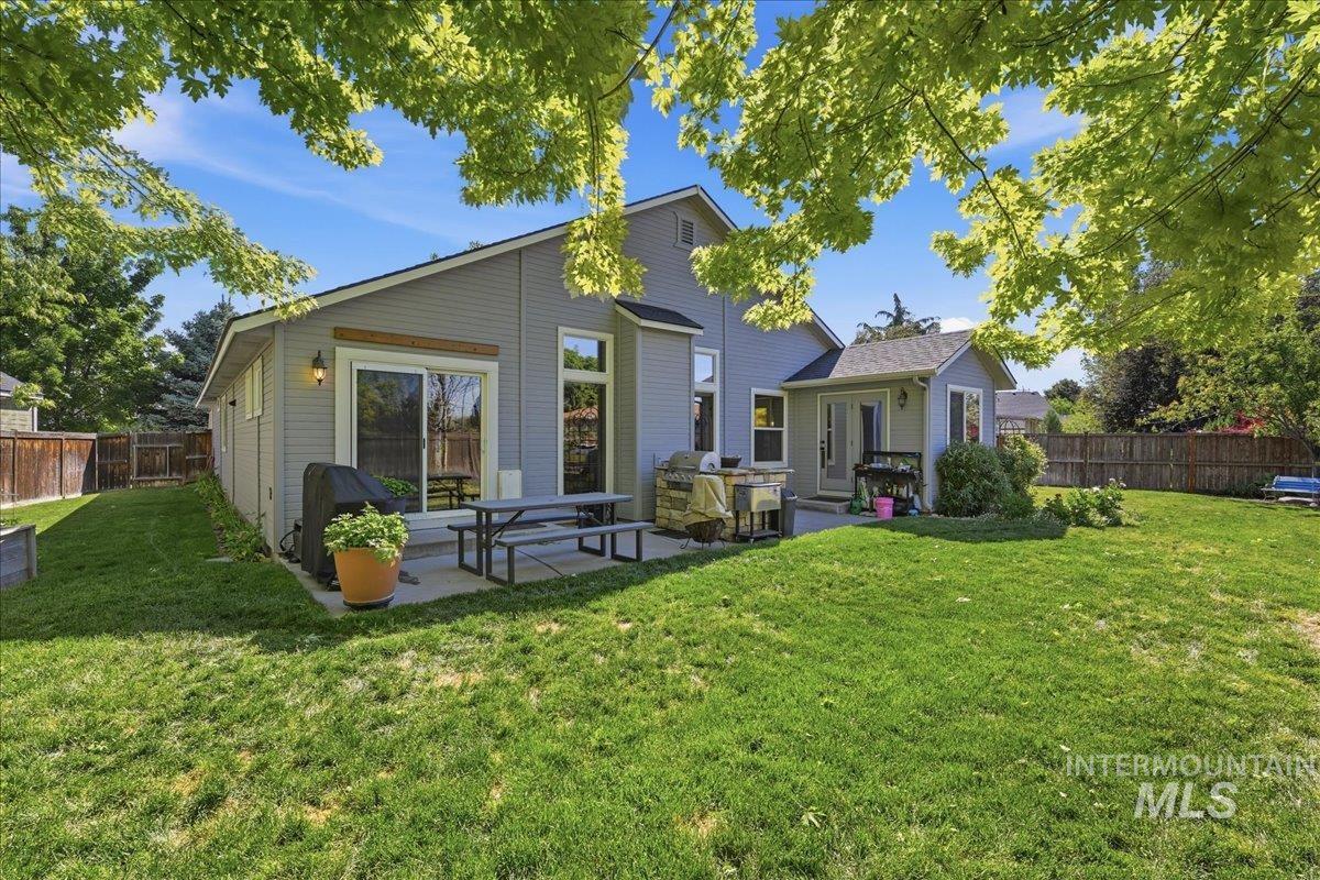 6119 S Red Shine Place, Boise, Idaho 83709, 3 Bedrooms, 2 Bathrooms, Residential For Sale, Price $499,900,MLS 98988531
