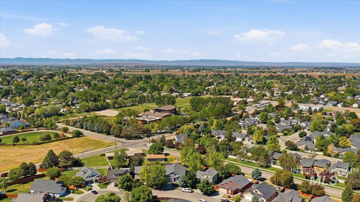6119 S Red Shine Place, Boise, Idaho 83709, 3 Bedrooms, 2 Bathrooms, Residential For Sale, Price $499,900,MLS 98988531