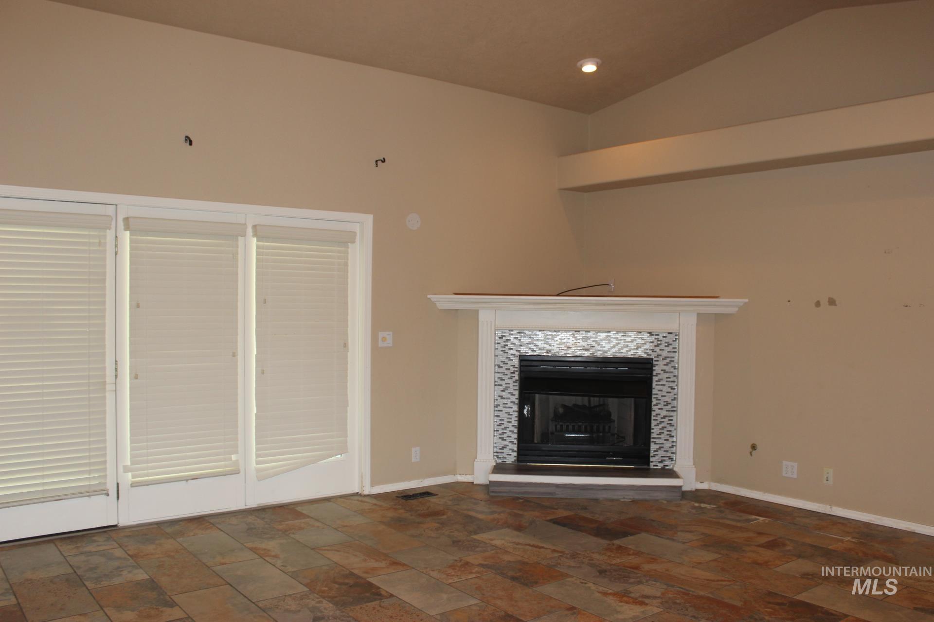 2509 SW 1st Ave, Ontario, Oregon 97914, 3 Bedrooms, 2 Bathrooms, Residential For Sale, Price $390,000,MLS 98988534
