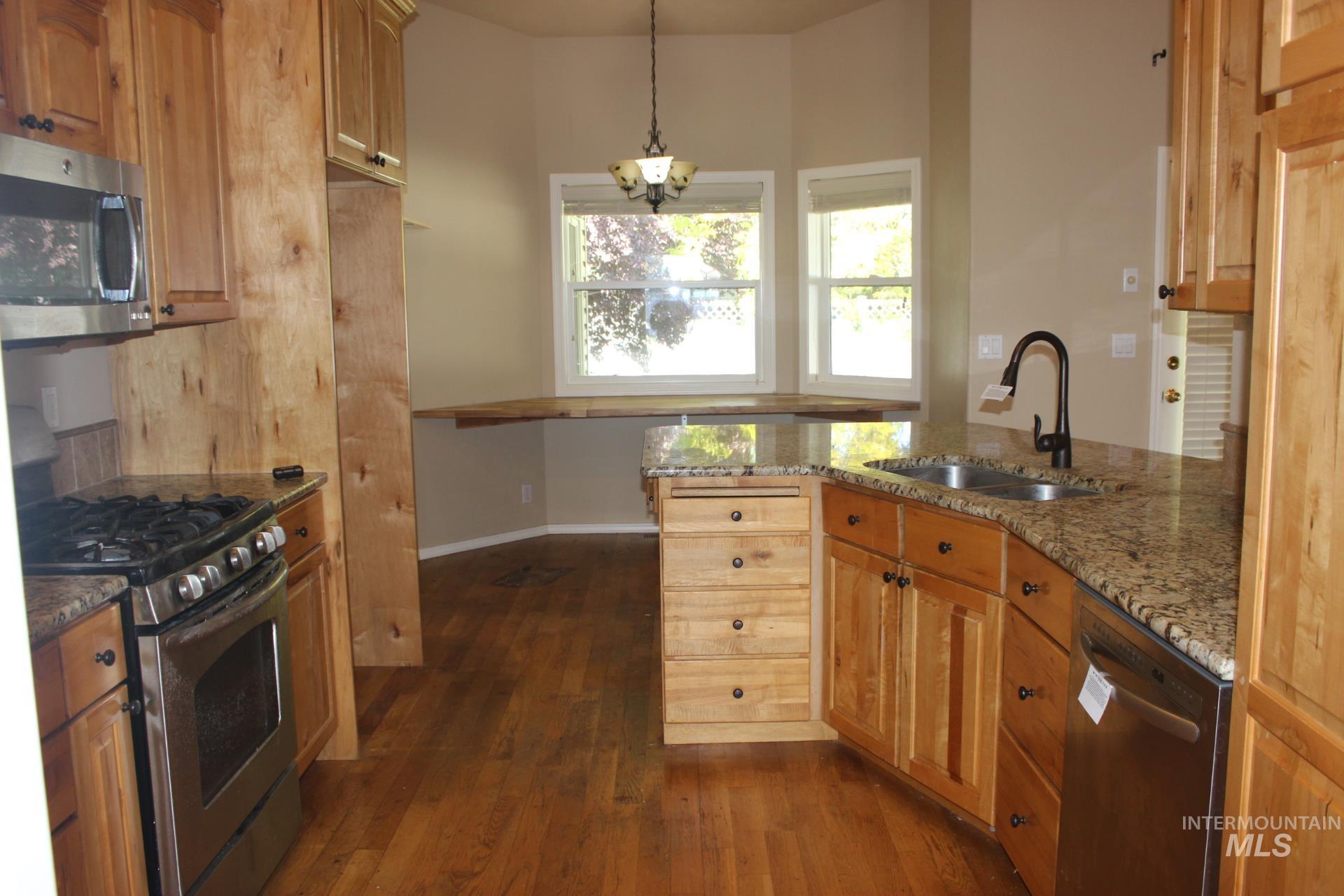 2509 SW 1st Ave, Ontario, Oregon 97914, 3 Bedrooms, 2 Bathrooms, Residential For Sale, Price $390,000,MLS 98988534