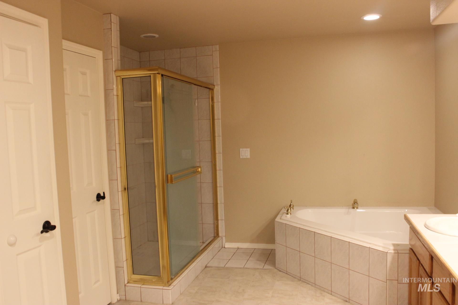 2509 SW 1st Ave, Ontario, Oregon 97914, 3 Bedrooms, 2 Bathrooms, Residential For Sale, Price $390,000,MLS 98988534