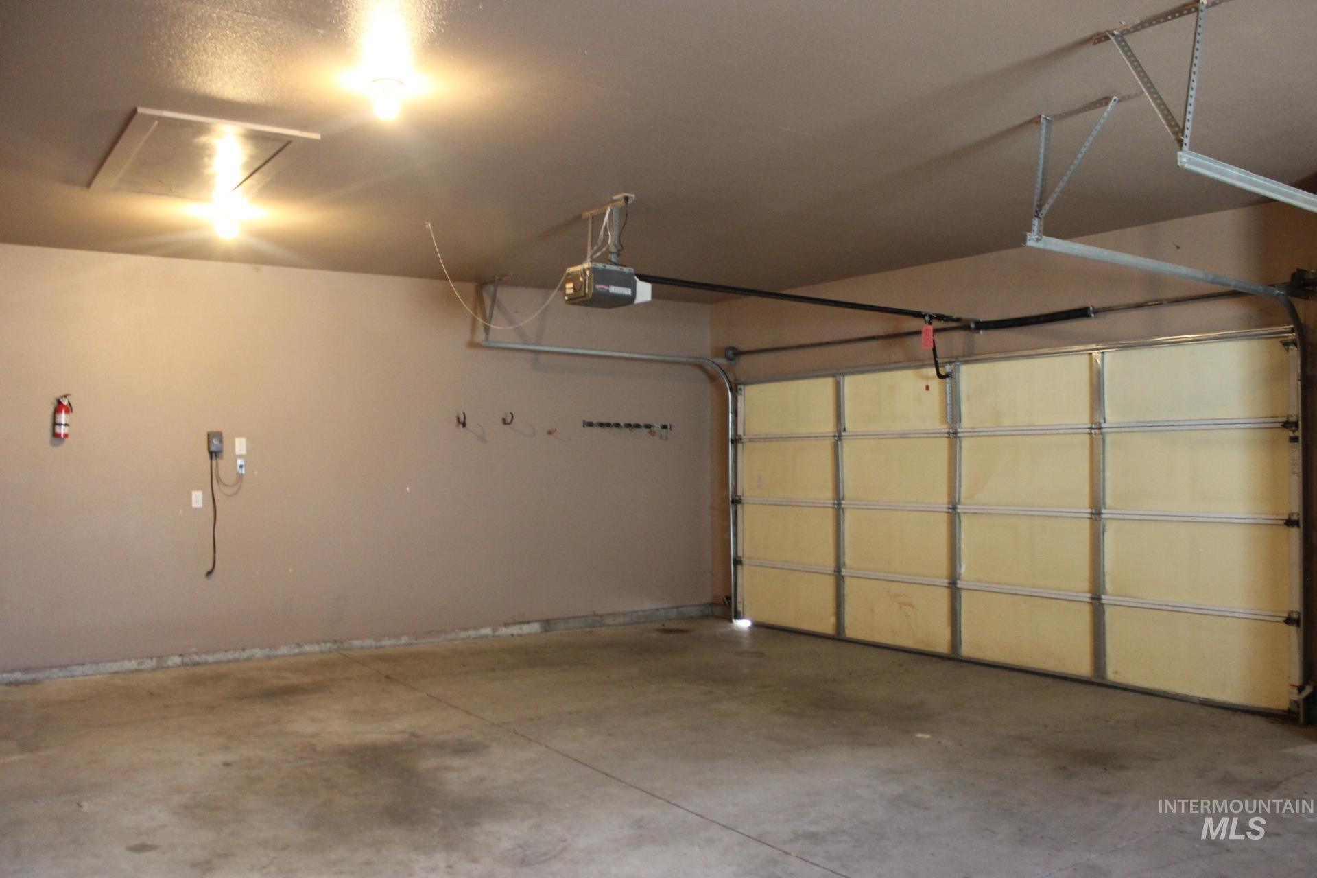 2509 SW 1st Ave, Ontario, Oregon 97914, 3 Bedrooms, 2 Bathrooms, Residential For Sale, Price $390,000,MLS 98988534