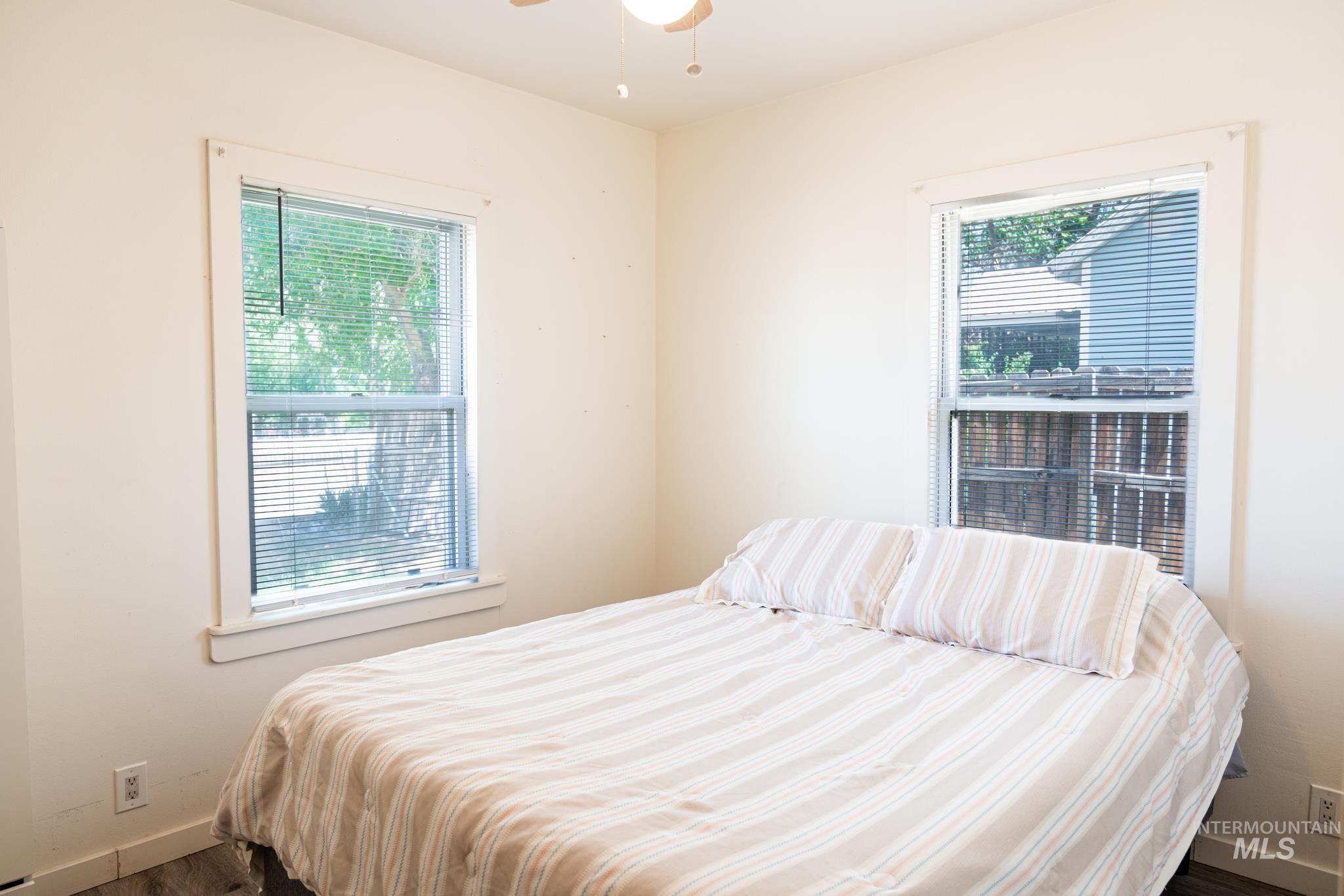 370 E Jefferson, Huntington, Oregon 97907-0000, 2 Bedrooms, 1 Bathroom, Residential For Sale, Price $179,999,MLS 98988537