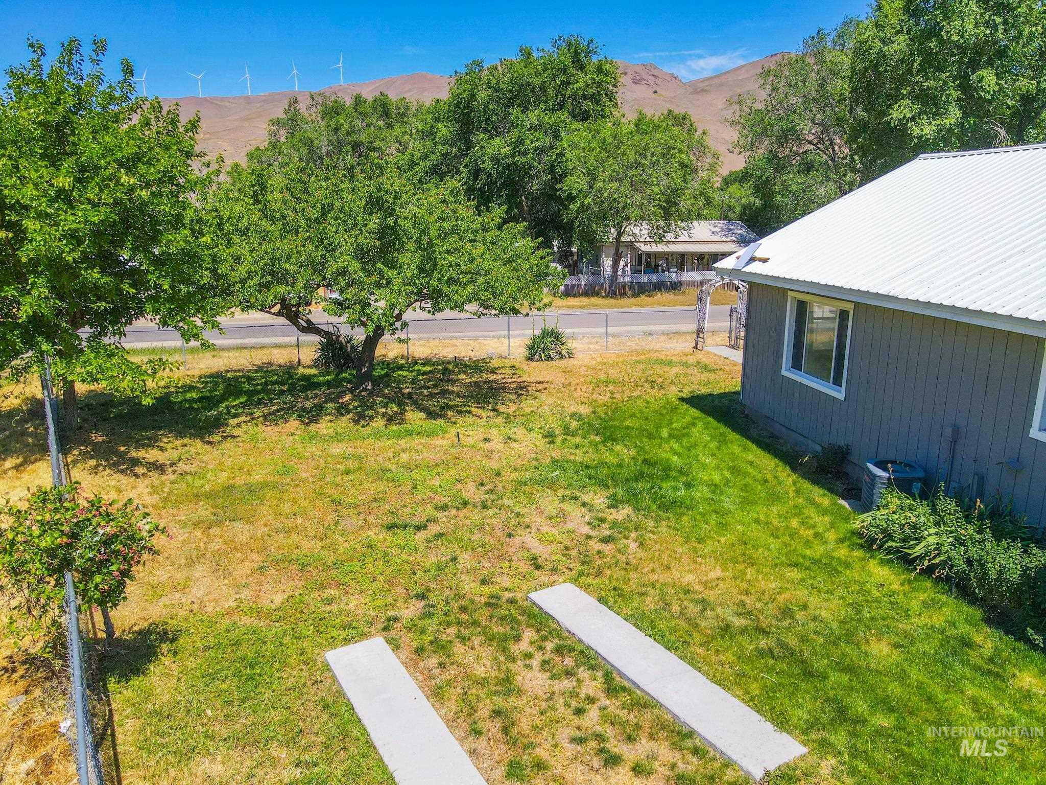 370 E Jefferson, Huntington, Oregon 97907-0000, 2 Bedrooms, 1 Bathroom, Residential For Sale, Price $179,999,MLS 98988537