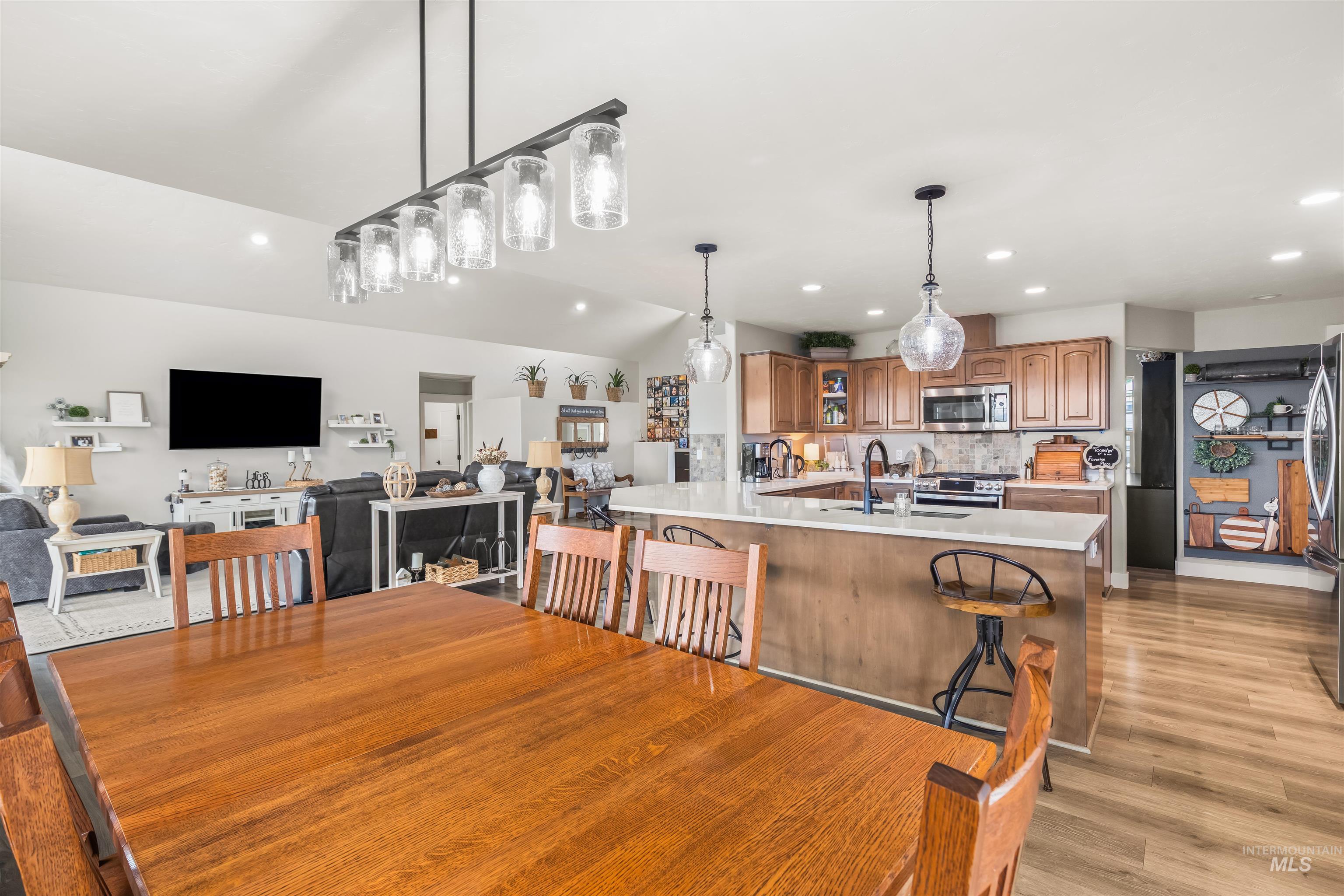 3151 21st Street, Clarkston, Washington 99403, 4 Bedrooms, 4 Bathrooms, Residential For Sale, Price $950,000,MLS 98988540