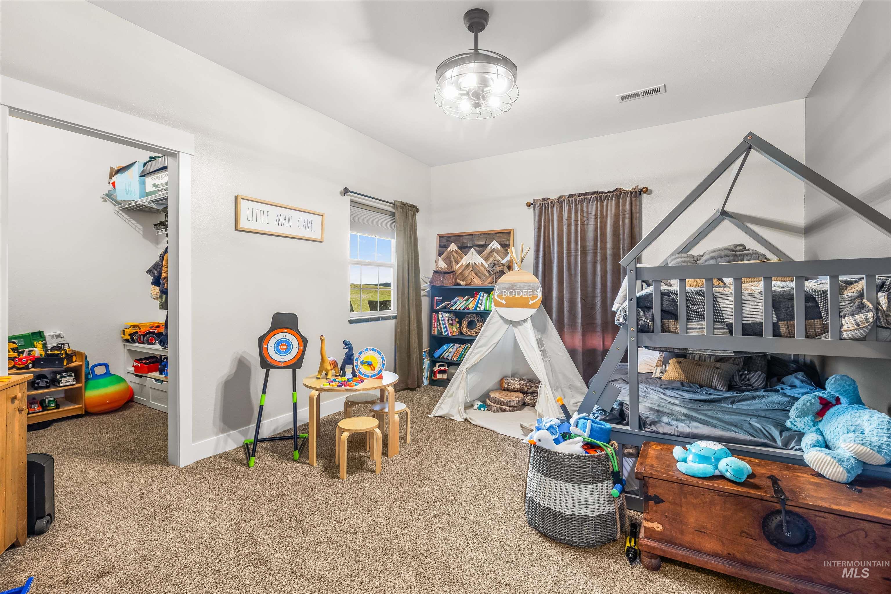 3151 21st Street, Clarkston, Washington 99403, 4 Bedrooms, 4 Bathrooms, Residential For Sale, Price $950,000,MLS 98988540