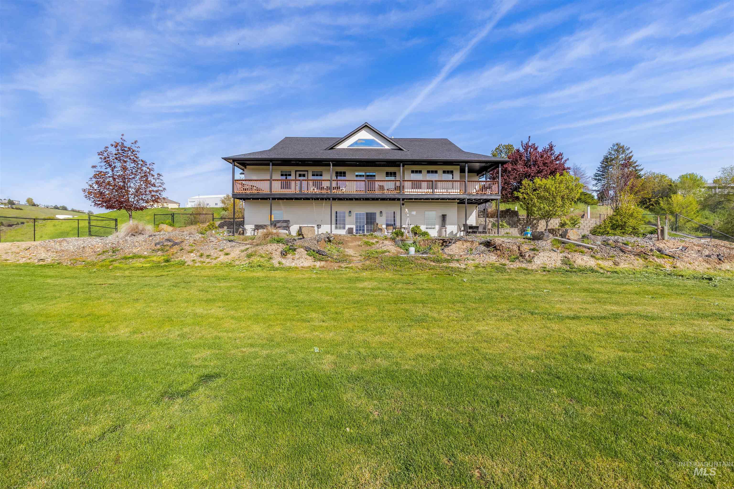 3151 21st Street, Clarkston, Washington 99403, 4 Bedrooms, 4 Bathrooms, Residential For Sale, Price $950,000,MLS 98988540