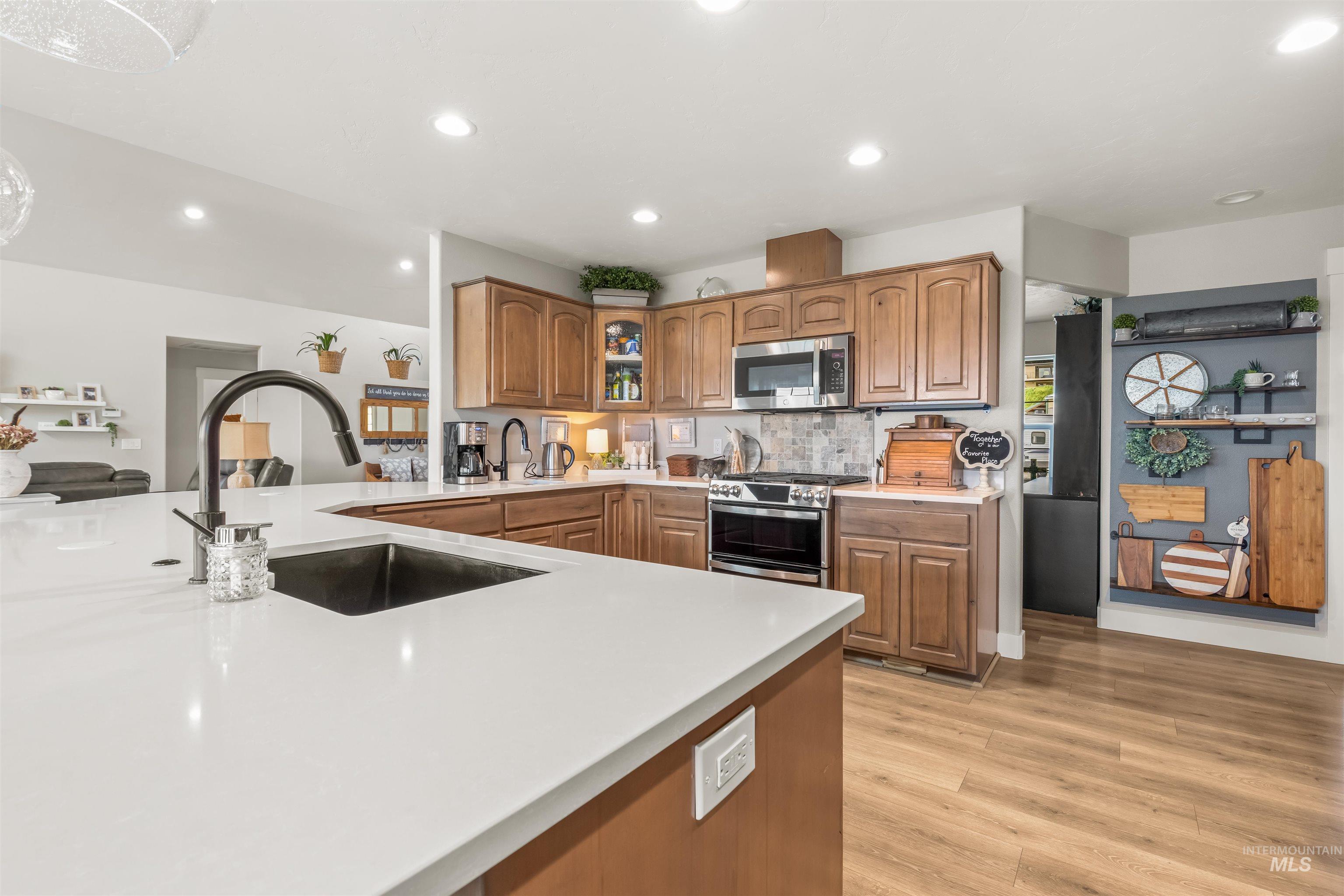 3151 21st Street, Clarkston, Washington 99403, 4 Bedrooms, 4 Bathrooms, Residential For Sale, Price $950,000,MLS 98988540