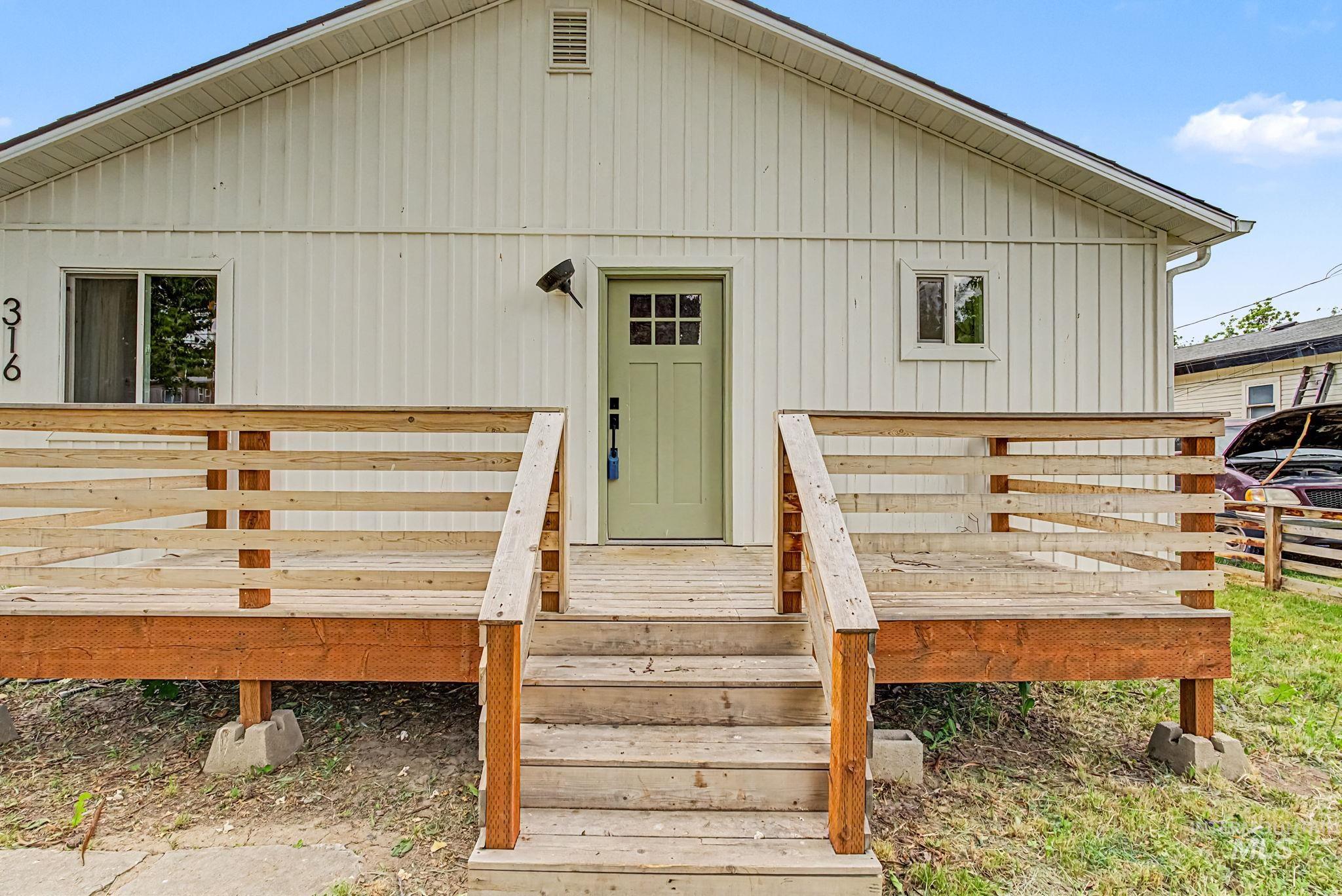 316 7th Ave. N, Nampa, Idaho 83684, 2 Bedrooms, 1 Bathroom, Residential For Sale, Price $319,900,MLS 98988541