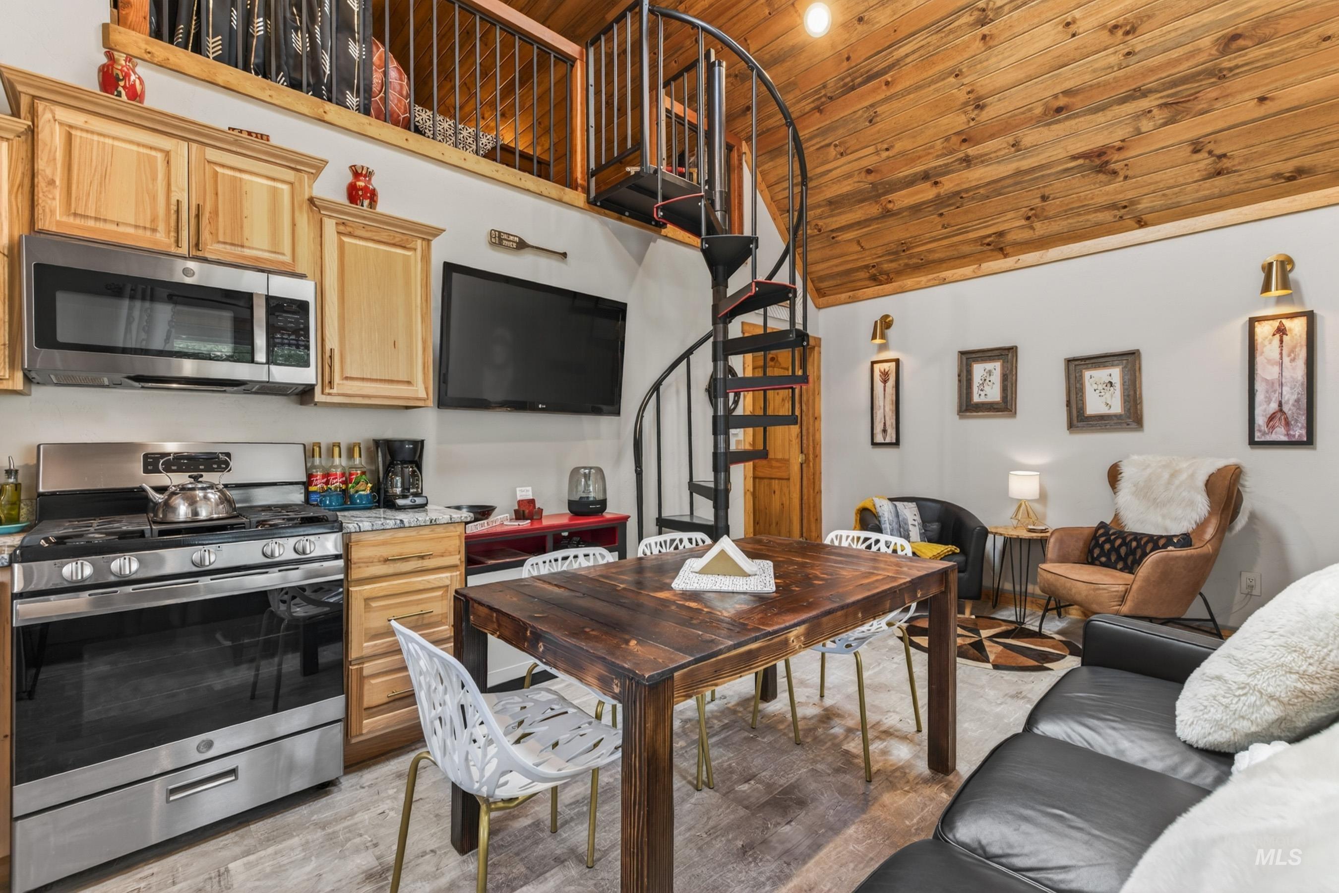 1432 #4 Salmon Drive, Riggins, Idaho 83549, 1 Bedroom, 1 Bathroom, Residential For Sale, Price $295,000,MLS 98988543