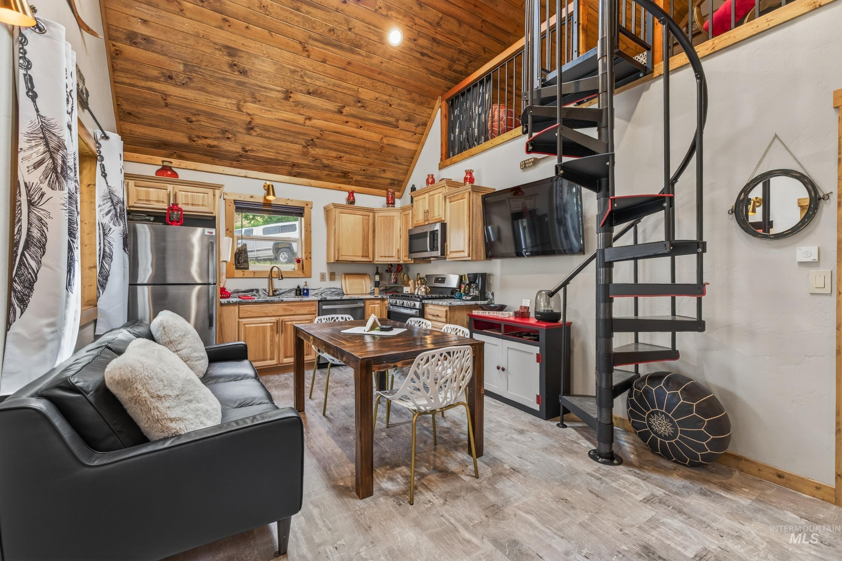 1432 #4 Salmon Drive, Riggins, Idaho 83549, 1 Bedroom, 1 Bathroom, Residential For Sale, Price $295,000,MLS 98988543