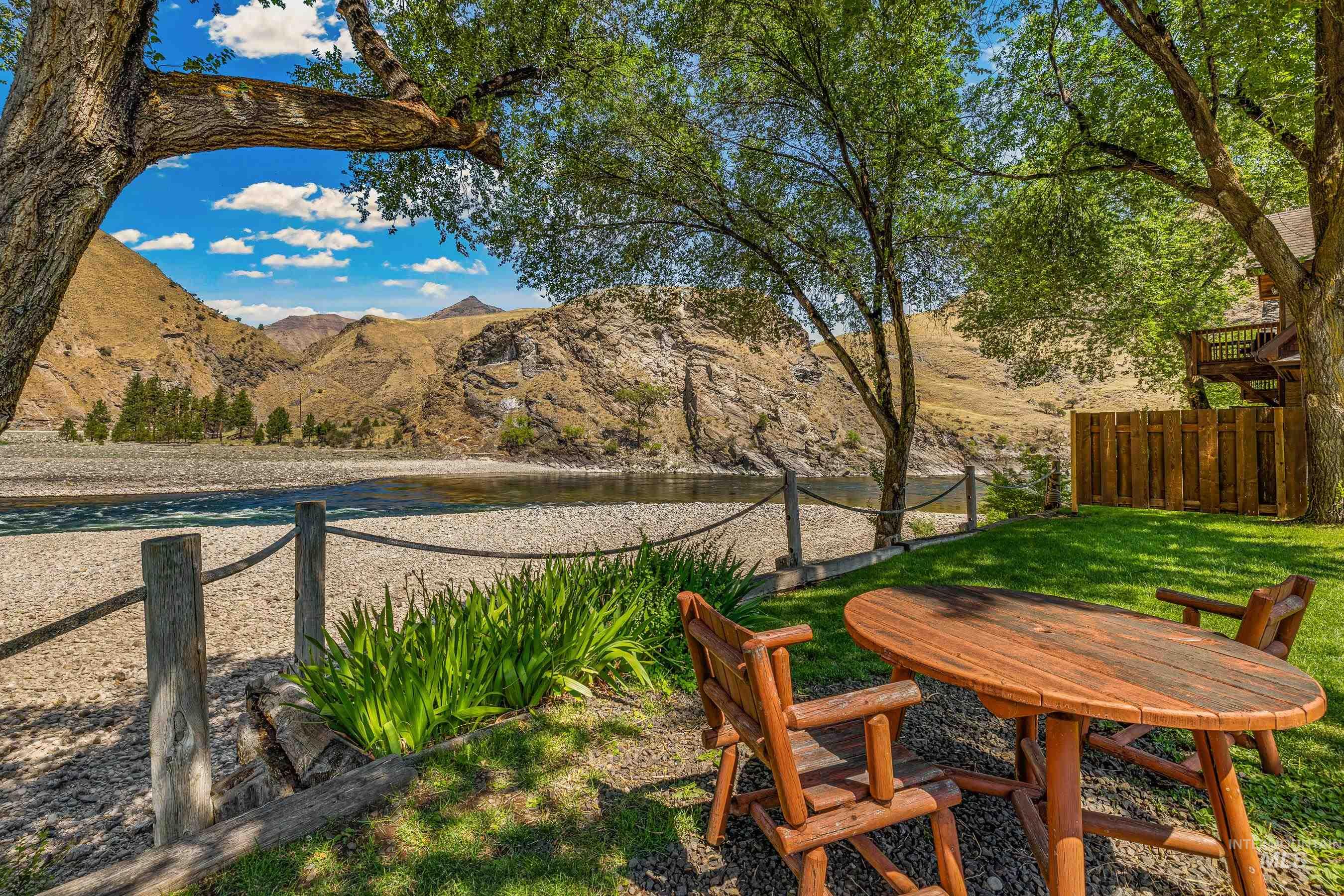 1432 #4 Salmon Drive, Riggins, Idaho 83549, 1 Bedroom, 1 Bathroom, Residential For Sale, Price $295,000,MLS 98988543