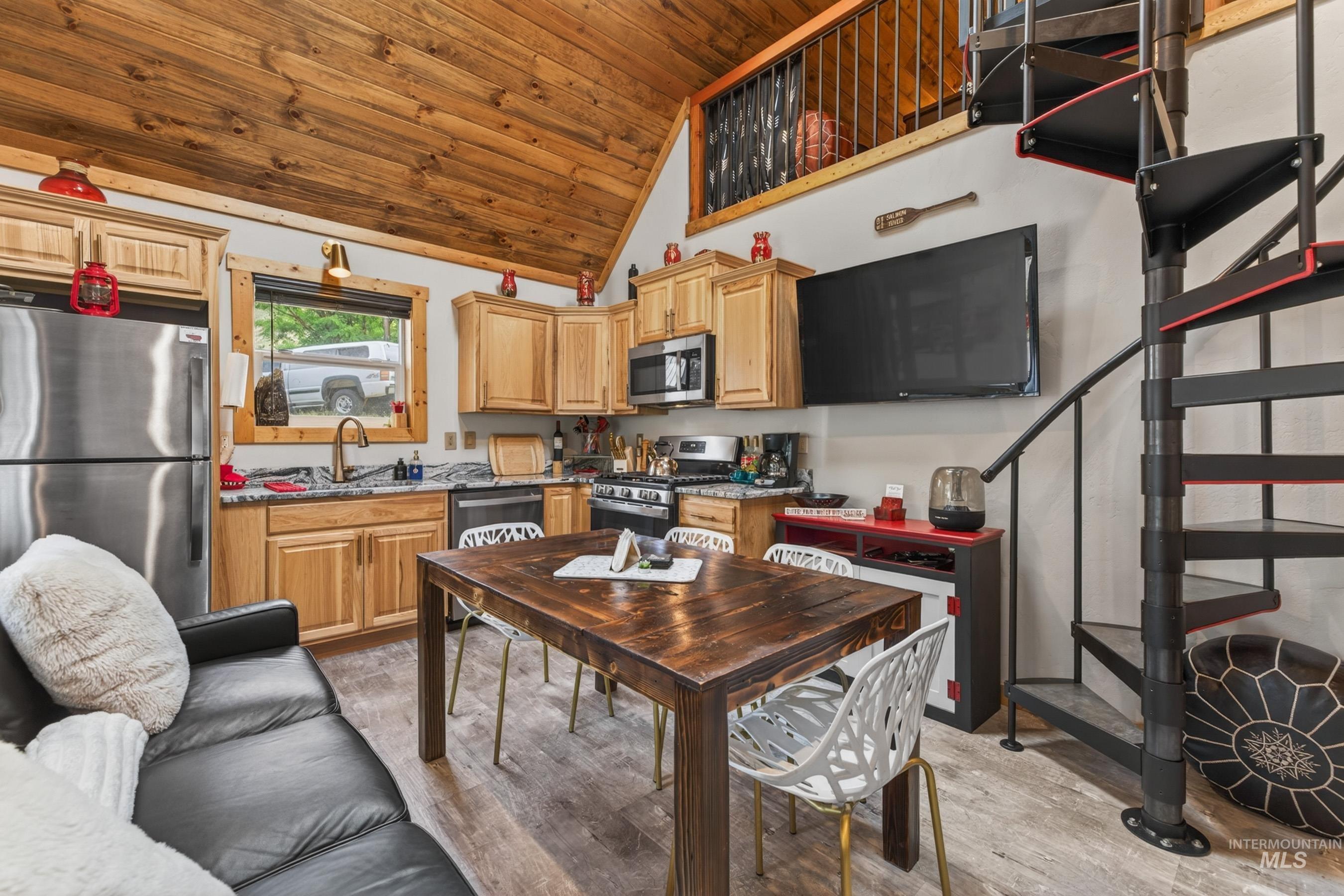 1432 #4 Salmon Drive, Riggins, Idaho 83549, 1 Bedroom, 1 Bathroom, Residential For Sale, Price $295,000,MLS 98988543