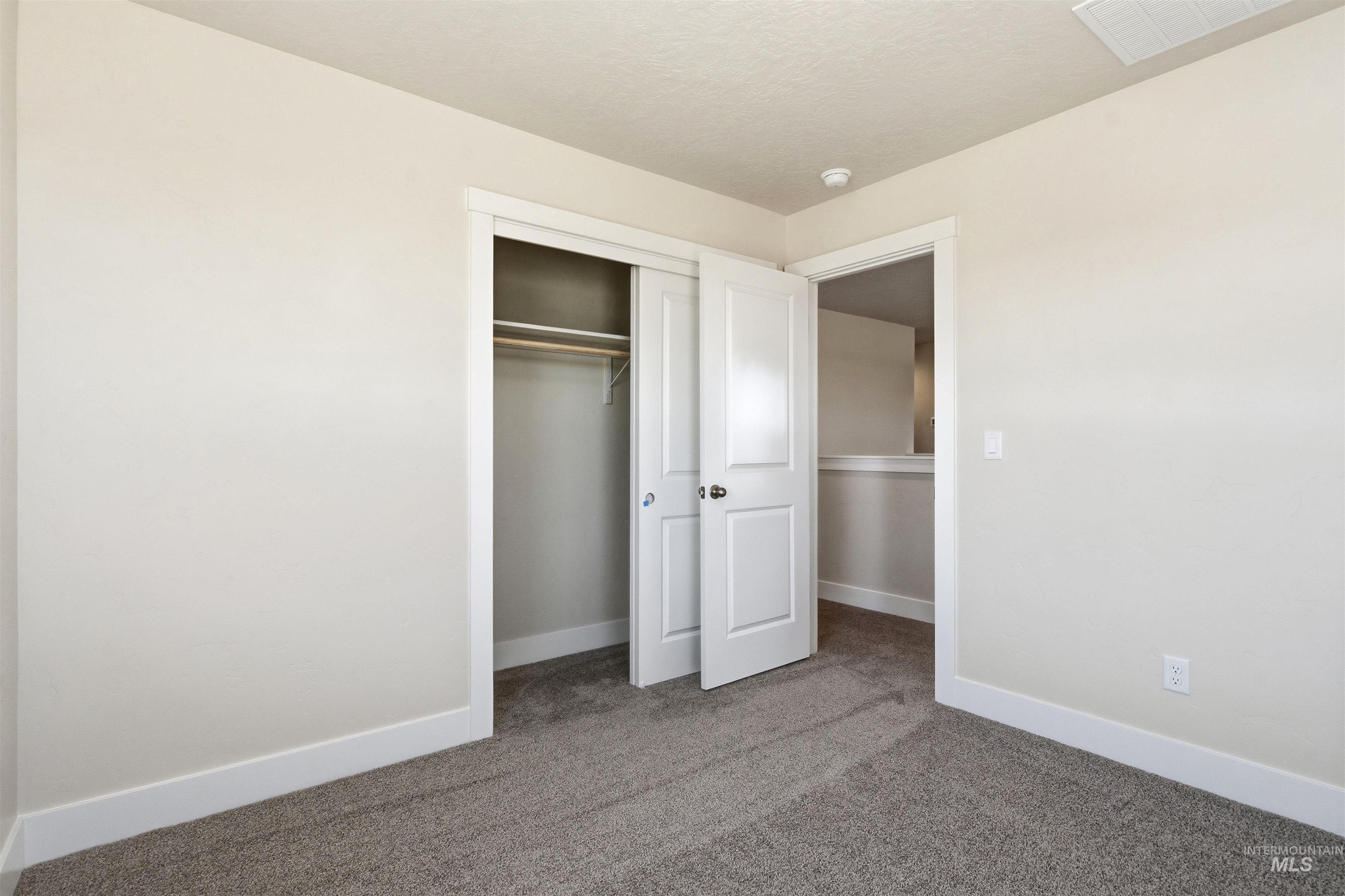 5913 W Parachute Dr, Meridian, Idaho 83646, 3 Bedrooms, 2.5 Bathrooms, Residential For Sale, Price $579,990,MLS 98988544
