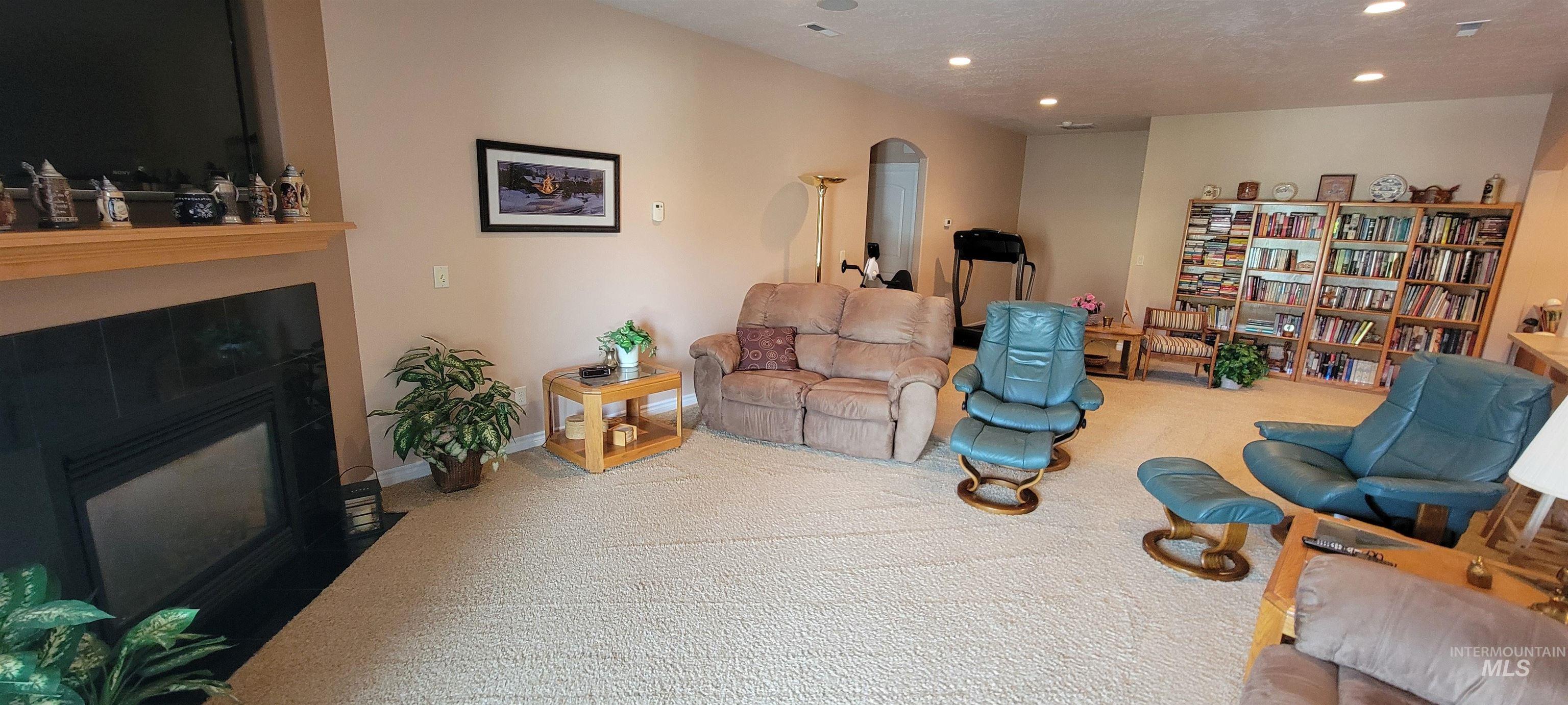 910 Vineland, Clarkston, Washington 99403, 3 Bedrooms, 3 Bathrooms, Residential For Sale, Price $474,900,MLS 98988546