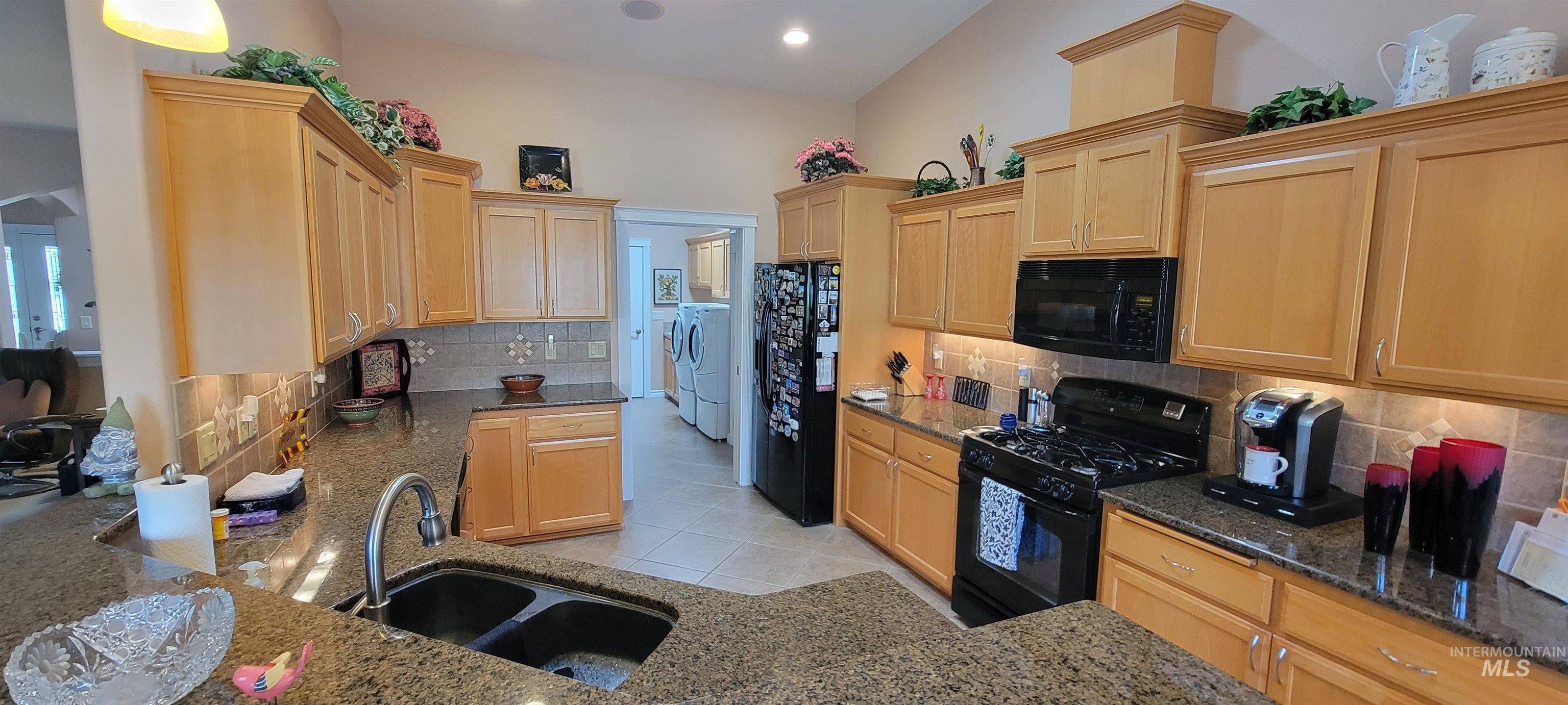 910 Vineland, Clarkston, Washington 99403, 3 Bedrooms, 3 Bathrooms, Residential For Sale, Price $474,900,MLS 98988546