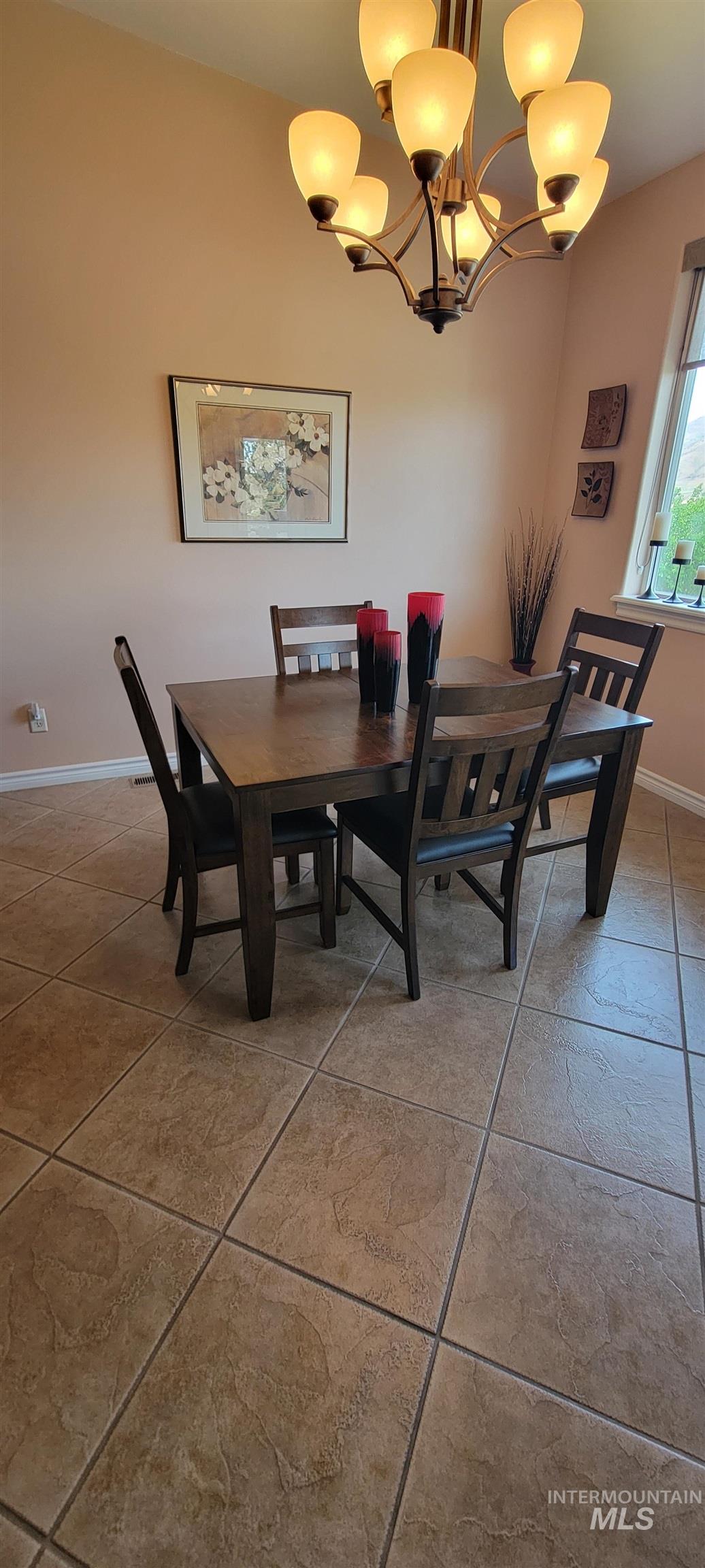 910 Vineland, Clarkston, Washington 99403, 3 Bedrooms, 3 Bathrooms, Residential For Sale, Price $474,900,MLS 98988546