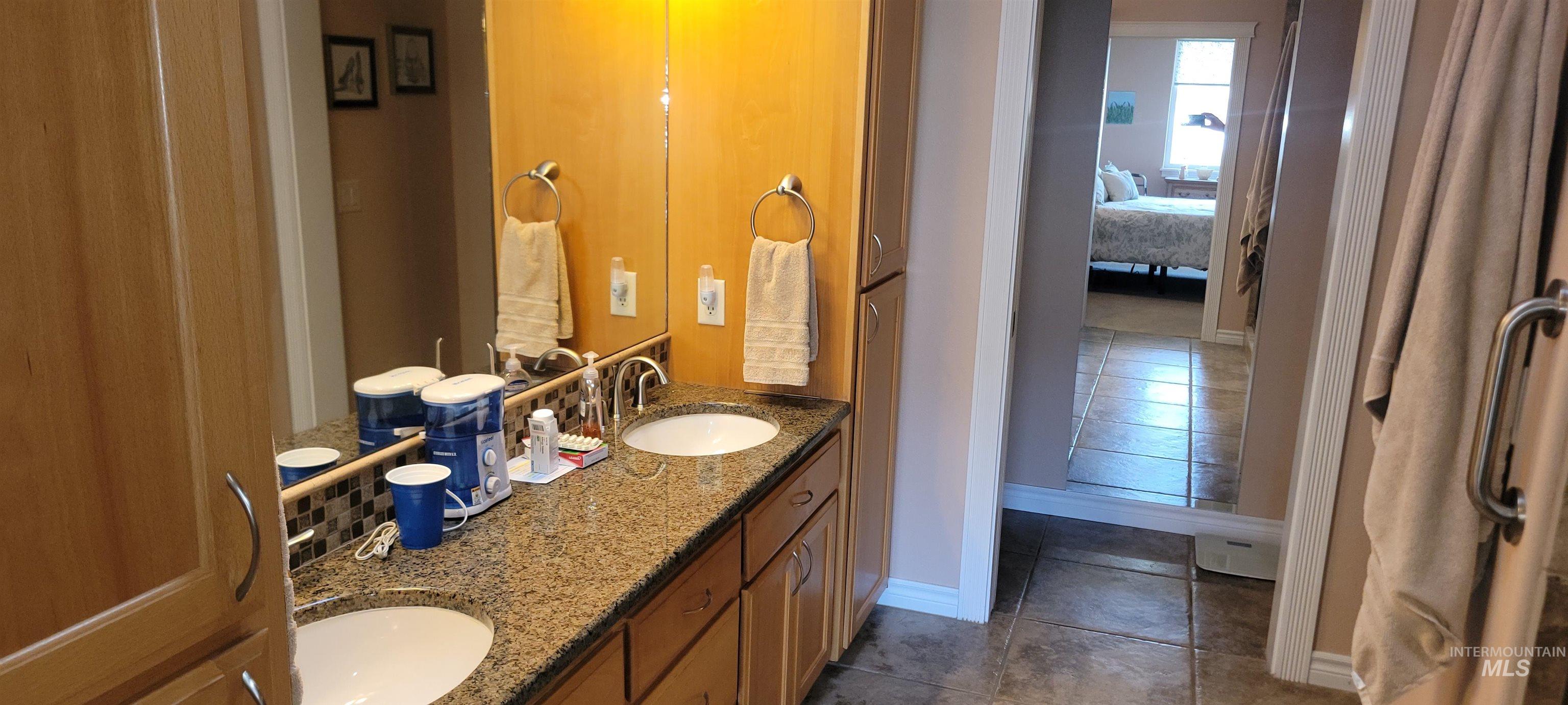 910 Vineland, Clarkston, Washington 99403, 3 Bedrooms, 3 Bathrooms, Residential For Sale, Price $474,900,MLS 98988546