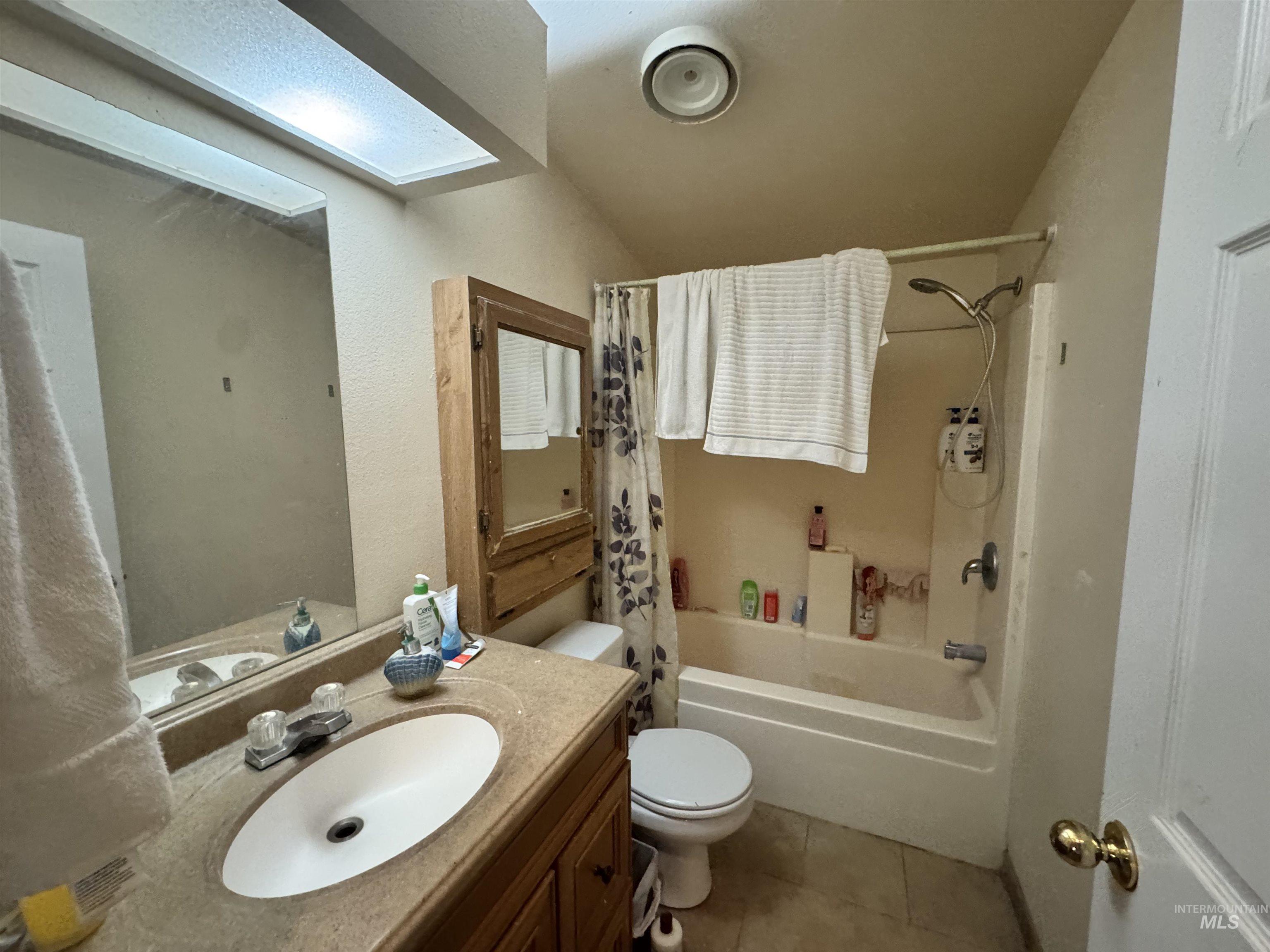 211 5th Ave West, Jerome, Idaho 83338, 3 Bedrooms, 2 Bathrooms, Residential For Sale, Price $239,900,MLS 98988549