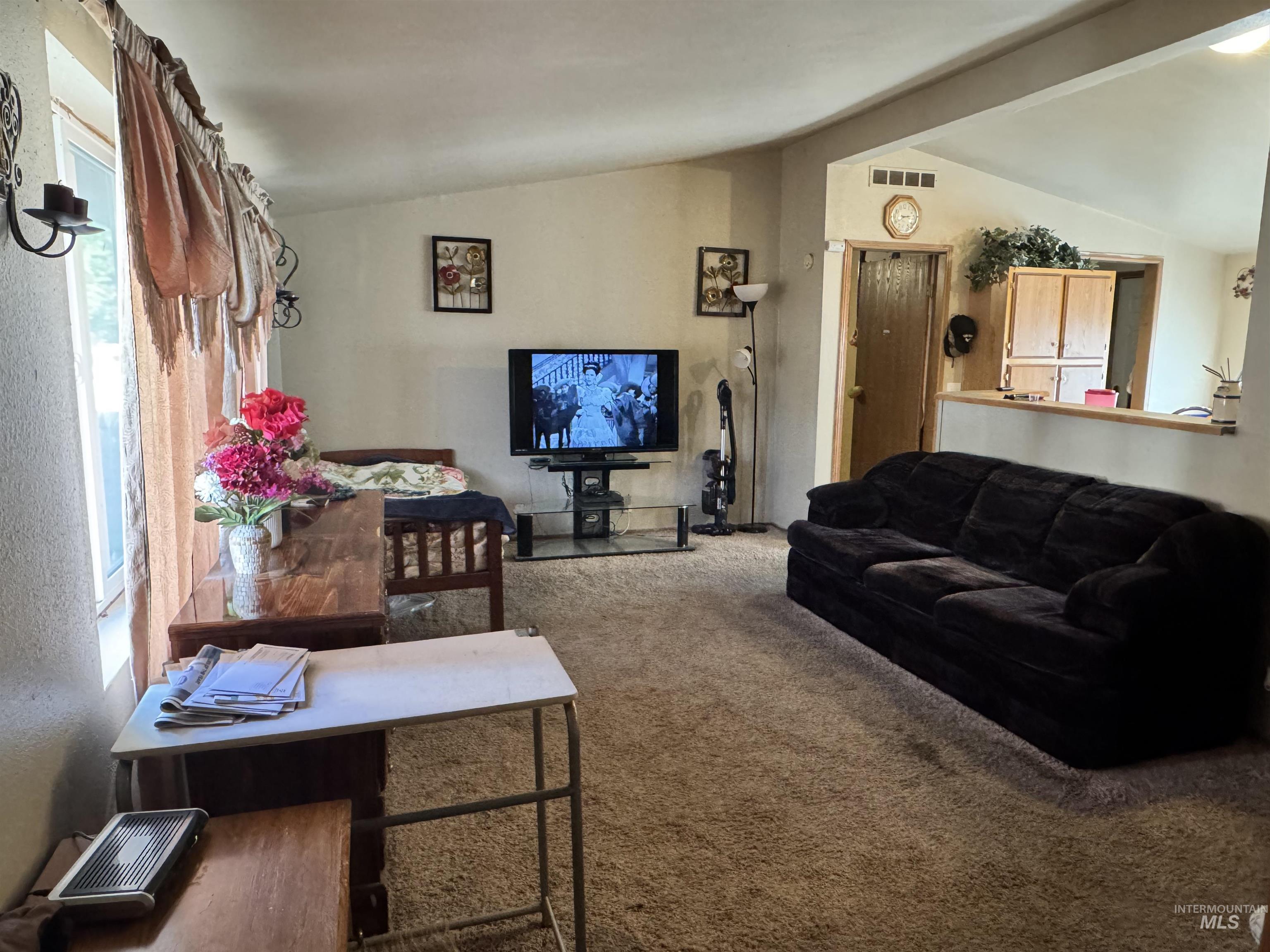 211 5th Ave West, Jerome, Idaho 83338, 3 Bedrooms, 2 Bathrooms, Residential For Sale, Price $239,900,MLS 98988549