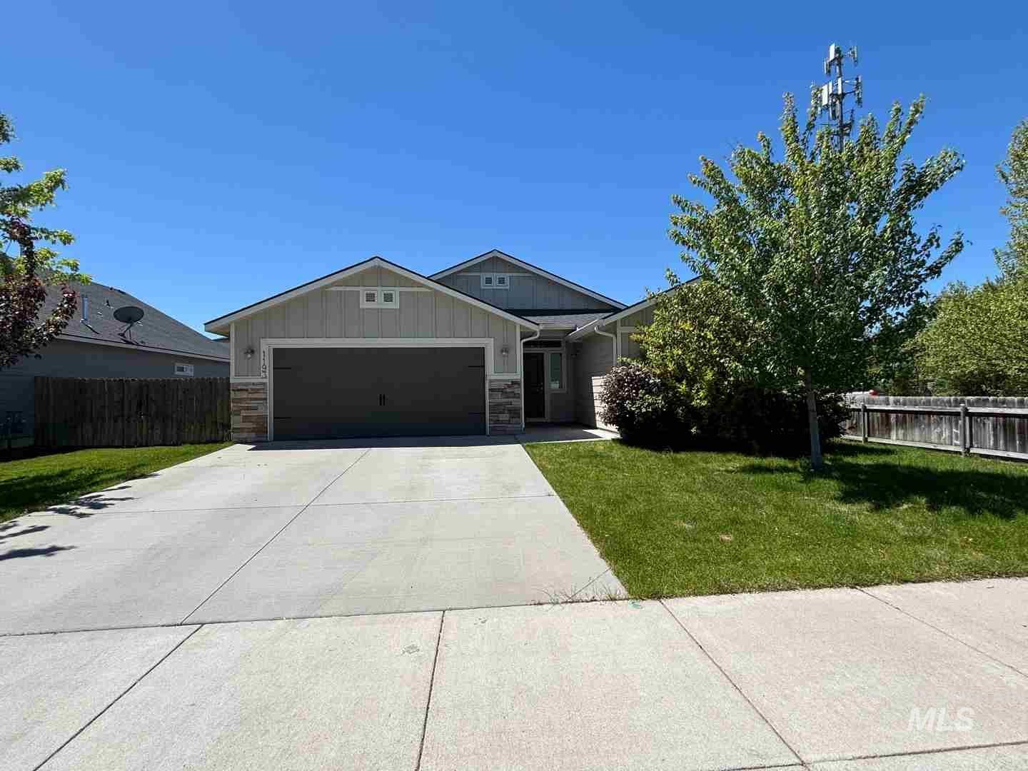 1193 W Crosswind Dr, Meridian, Idaho 83646, 3 Bedrooms, 2 Bathrooms, Residential For Sale, Price $425,000,MLS 98988550