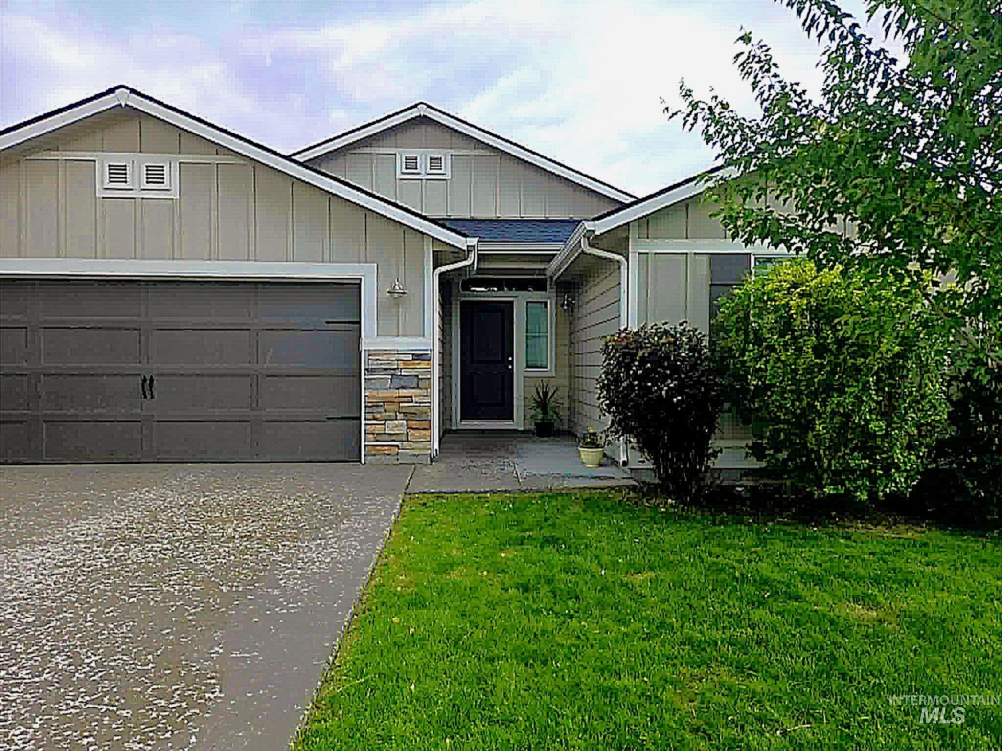 1193 W Crosswind Dr, Meridian, Idaho 83646, 3 Bedrooms, 2 Bathrooms, Residential For Sale, Price $425,000,MLS 98988550
