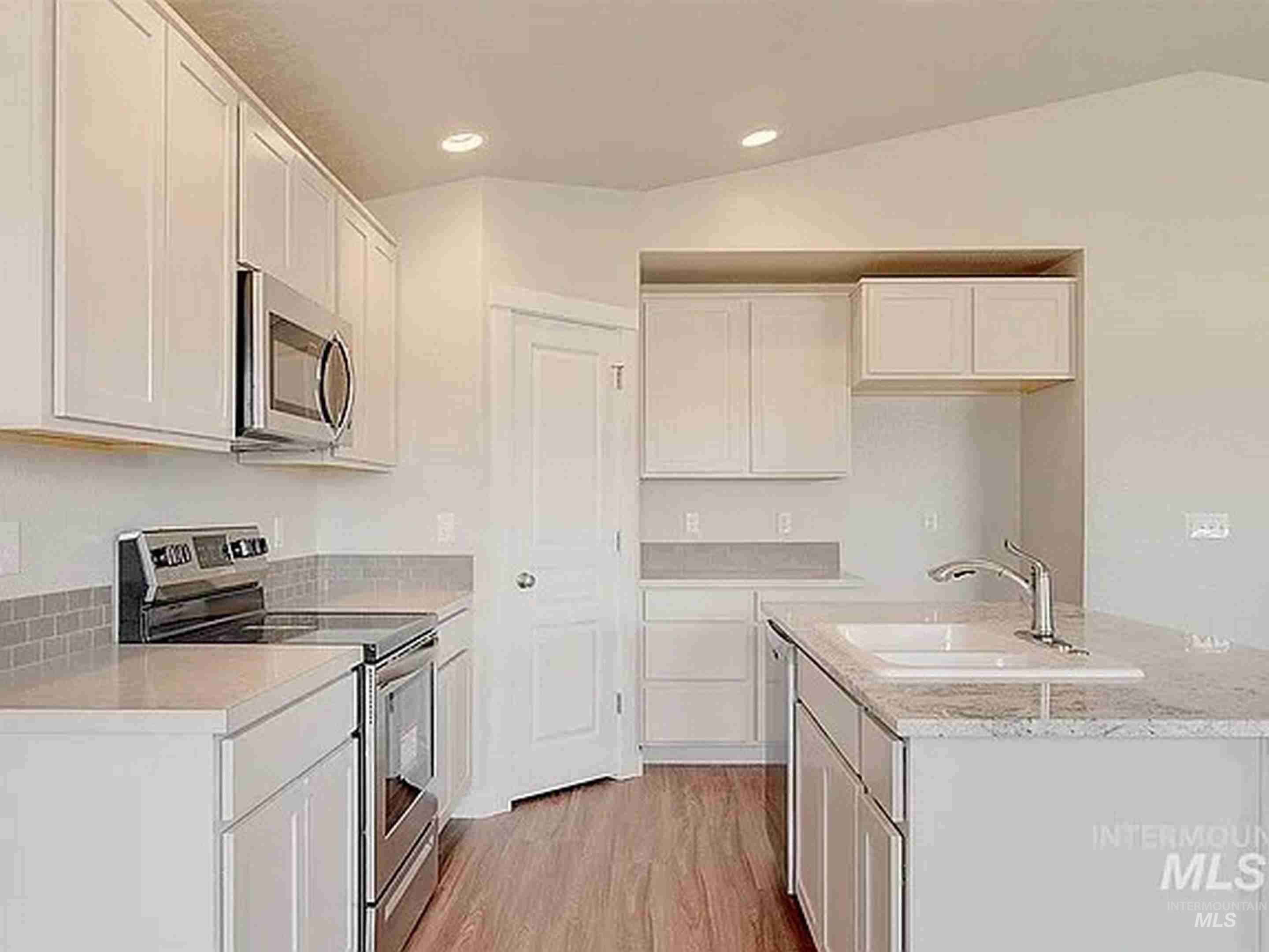 1193 W Crosswind Dr, Meridian, Idaho 83646, 3 Bedrooms, 2 Bathrooms, Residential For Sale, Price $425,000,MLS 98988550