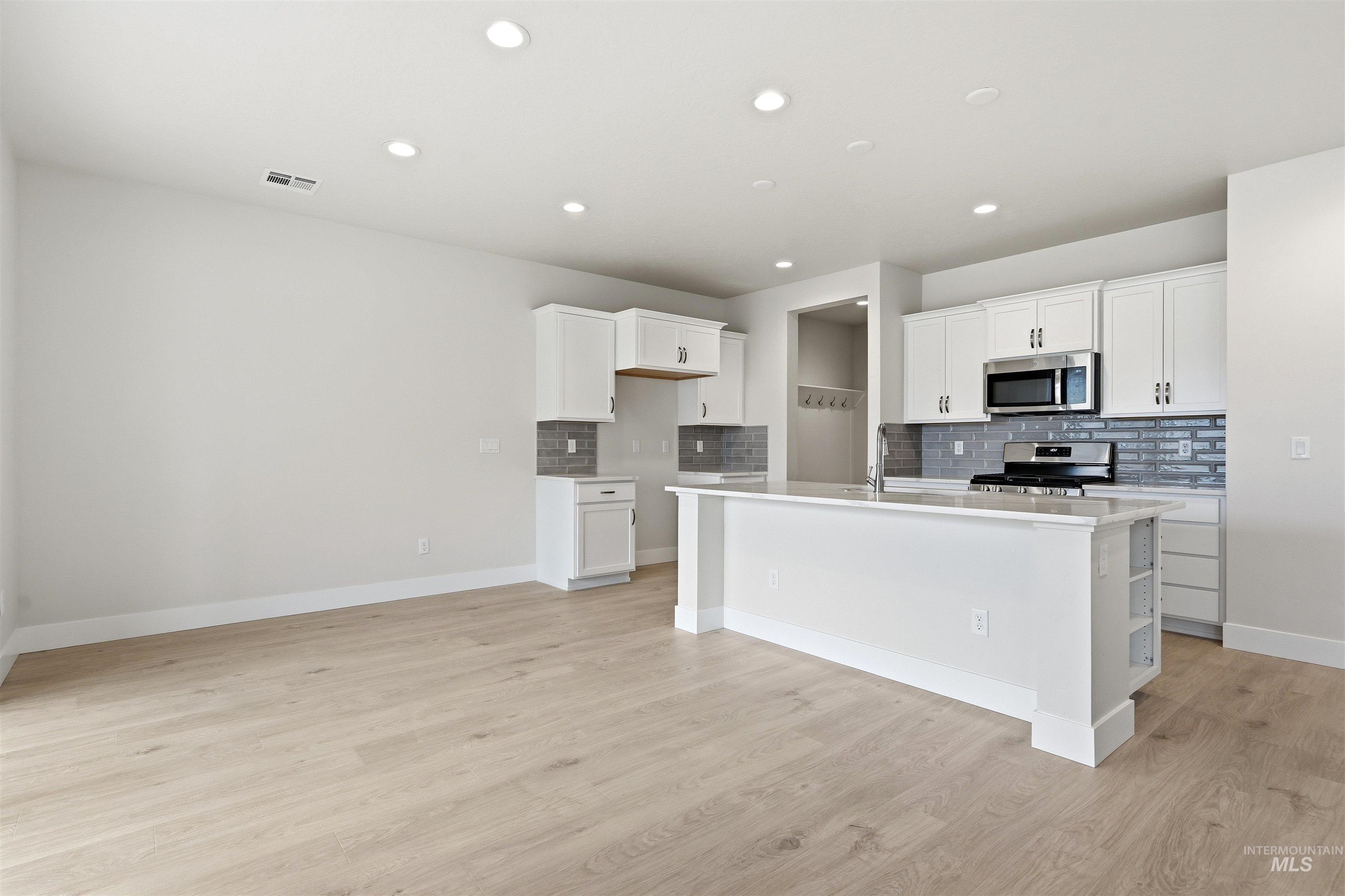 5891 N Backfire Way, Meridian, Idaho 83646, 3 Bedrooms, 2.5 Bathrooms, Residential For Sale, Price $549,990,MLS 98988551