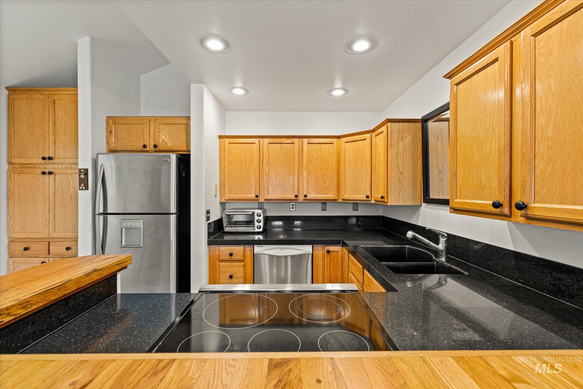 646 Packer John, Garden Valley, Idaho 83622, 2 Bedrooms, 1 Bathroom, Residential For Sale, Price $489,900, 98988552