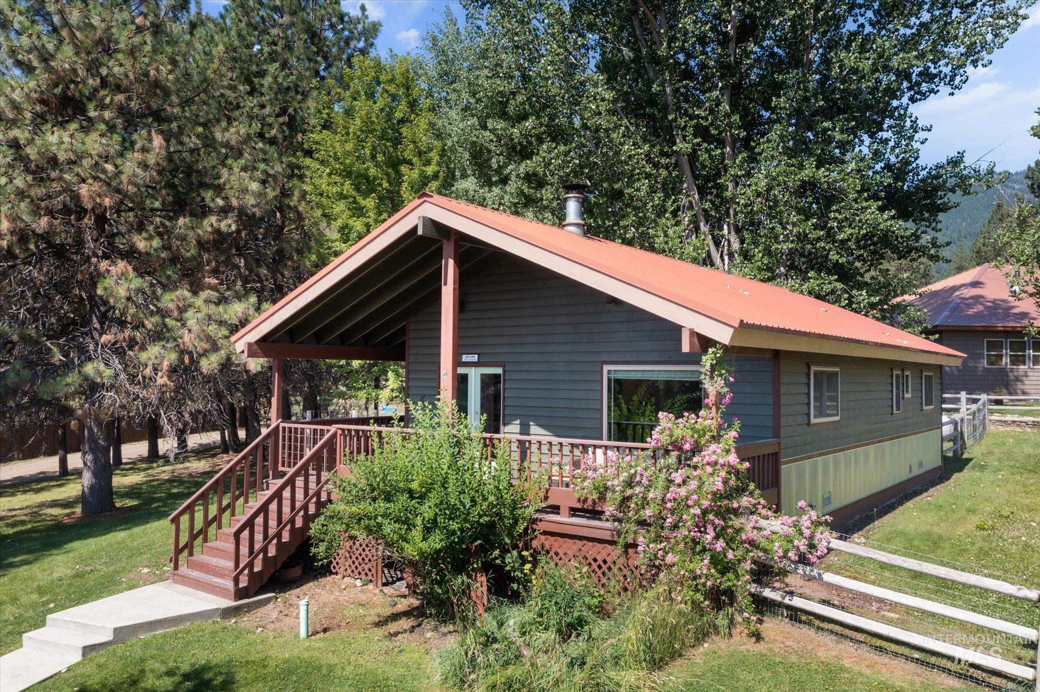 646 Packer John, Garden Valley, Idaho 83622, 2 Bedrooms, 1 Bathroom, Residential For Sale, Price $489,900, 98988552