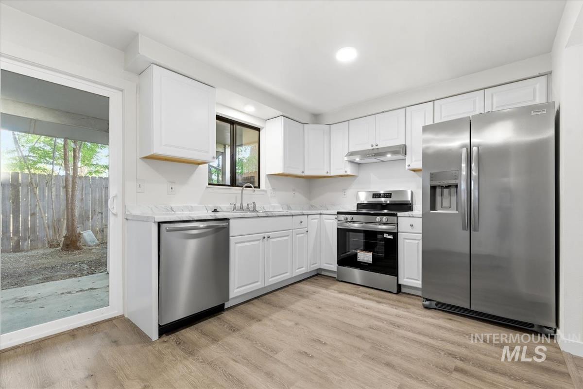 1448 E Carter Lane, Boise, Idaho 83706, 2 Bedrooms, 1.5 Bathrooms, Residential For Sale, Price $324,000,MLS 98988558
