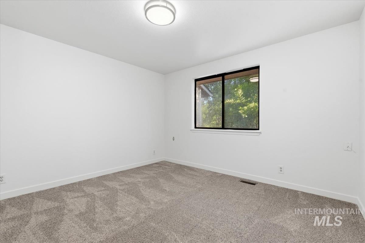 1448 E Carter Lane, Boise, Idaho 83706, 2 Bedrooms, 1.5 Bathrooms, Residential For Sale, Price $324,000,MLS 98988558