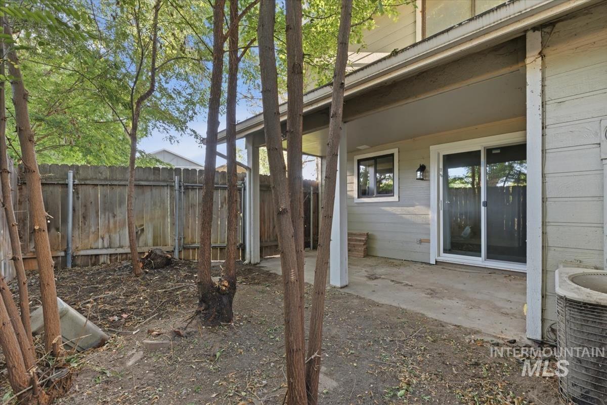 1448 E Carter Lane, Boise, Idaho 83706, 2 Bedrooms, 1.5 Bathrooms, Residential For Sale, Price $324,000,MLS 98988558