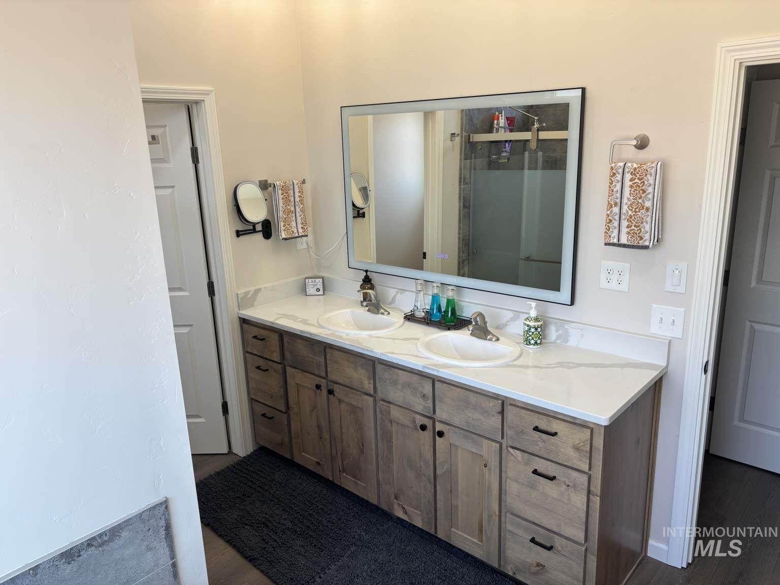 8819 W Holbrook Ave, Boise, Idaho 83704, 5 Bedrooms, 3 Bathrooms, Residential For Sale, Price $835,000,MLS 98988565