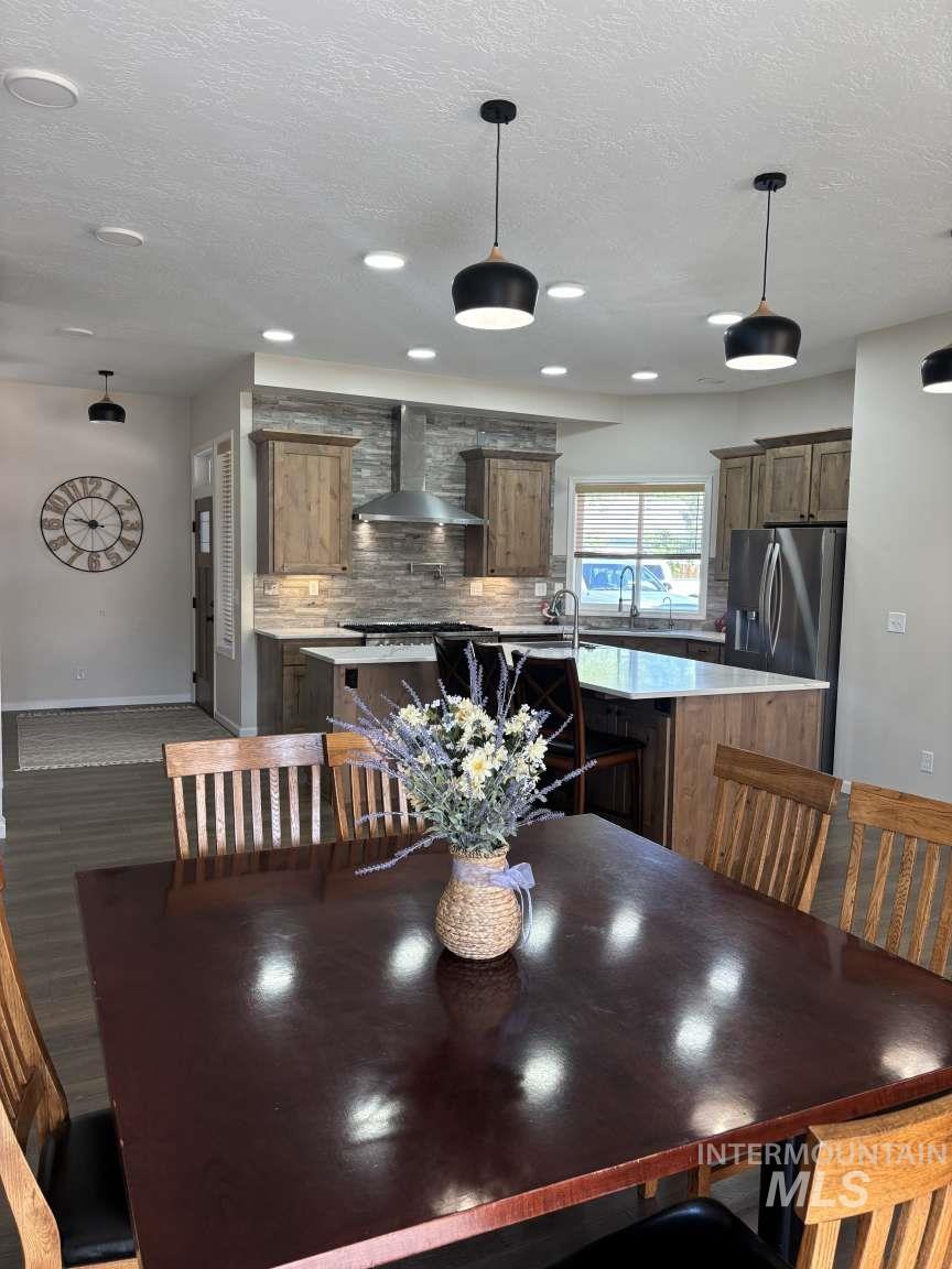 8819 W Holbrook Ave, Boise, Idaho 83704, 5 Bedrooms, 3 Bathrooms, Residential For Sale, Price $835,000,MLS 98988565