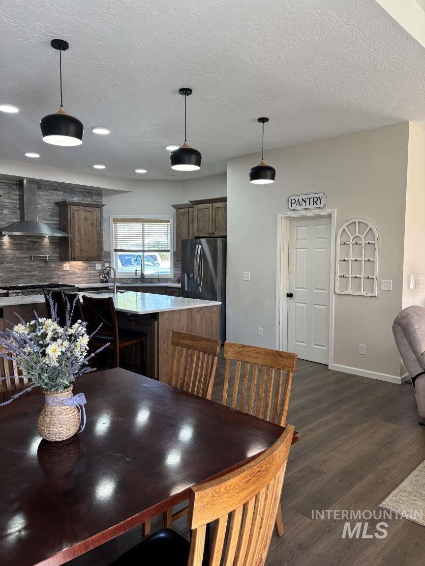 8819 W Holbrook Ave, Boise, Idaho 83704, 5 Bedrooms, 3 Bathrooms, Residential For Sale, Price $835,000,MLS 98988565