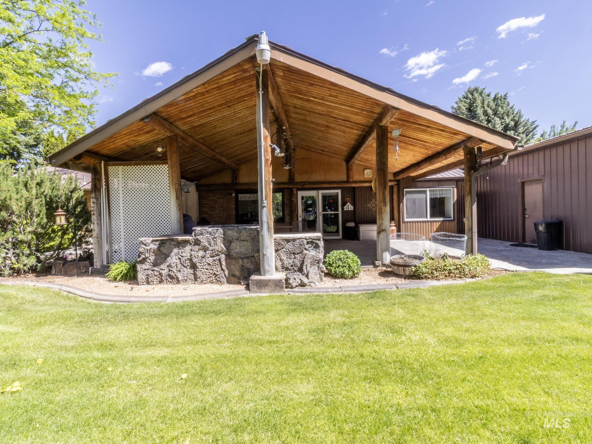 585 W Baseline Rd, Paul, Idaho 83347, 3 Bedrooms, 2 Bathrooms, Residential For Sale, Price $546,500,MLS 98988571