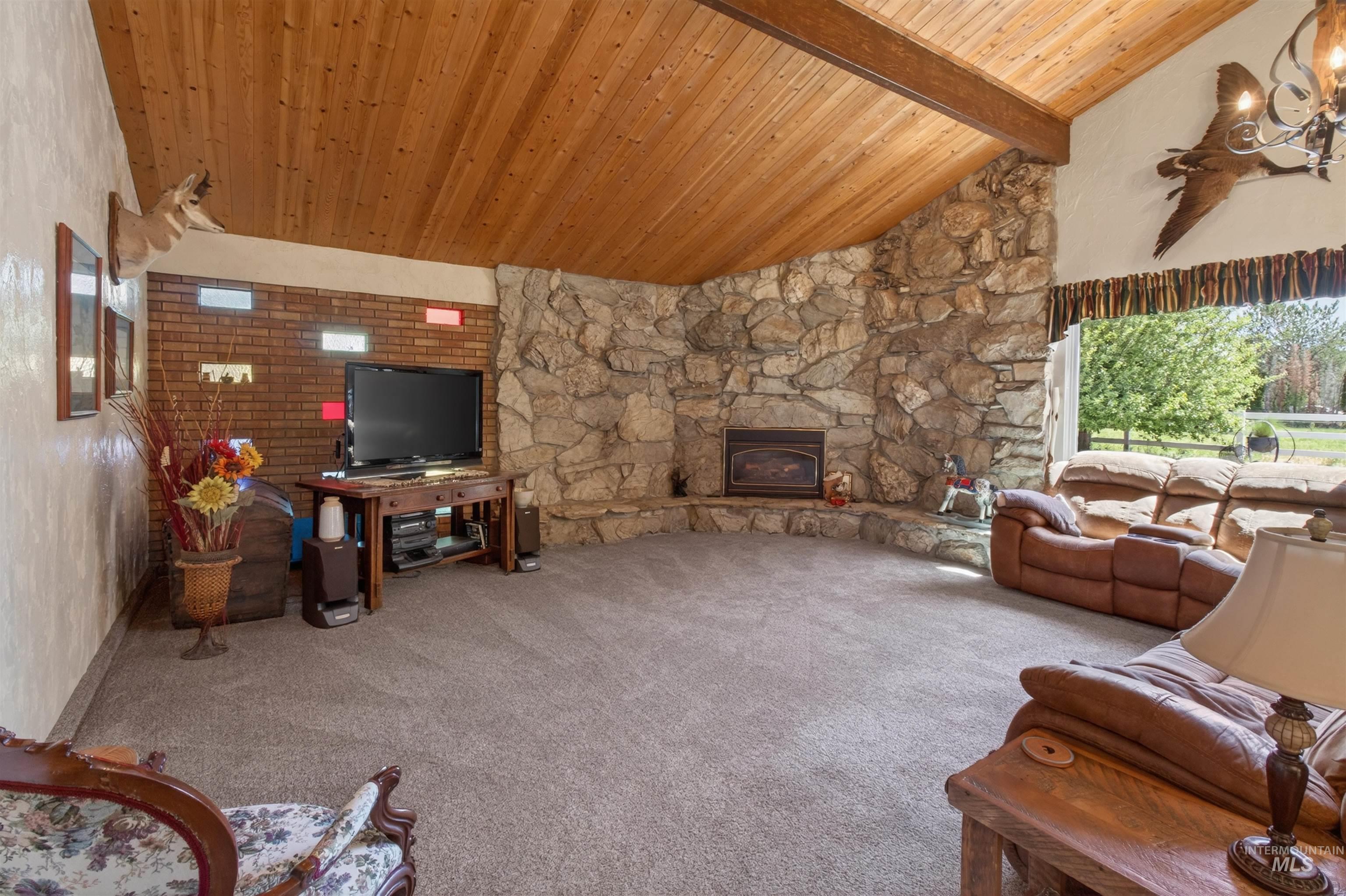 585 W Baseline Rd, Paul, Idaho 83347, 3 Bedrooms, 2 Bathrooms, Residential For Sale, Price $546,500,MLS 98988571