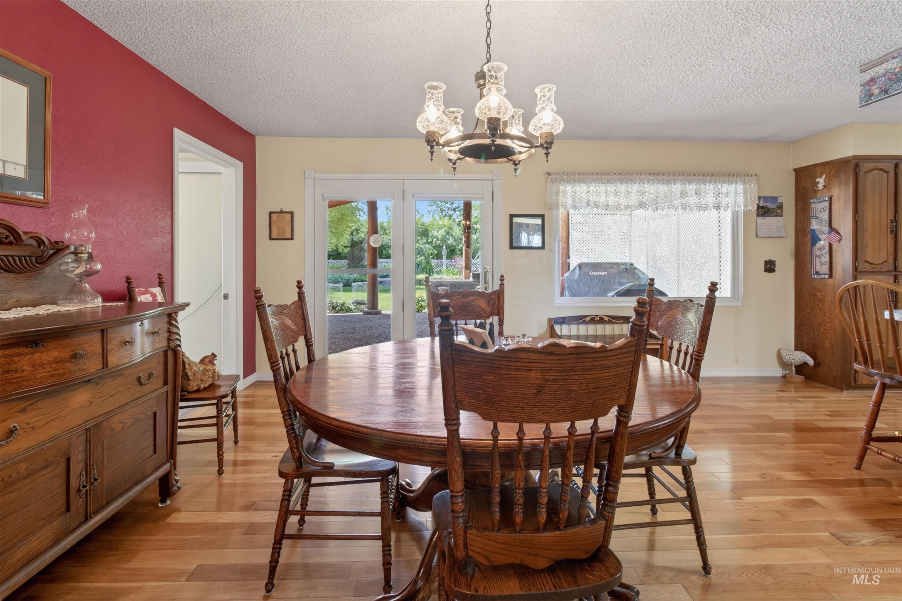 585 W Baseline Rd, Paul, Idaho 83347, 3 Bedrooms, 2 Bathrooms, Residential For Sale, Price $546,500,MLS 98988571
