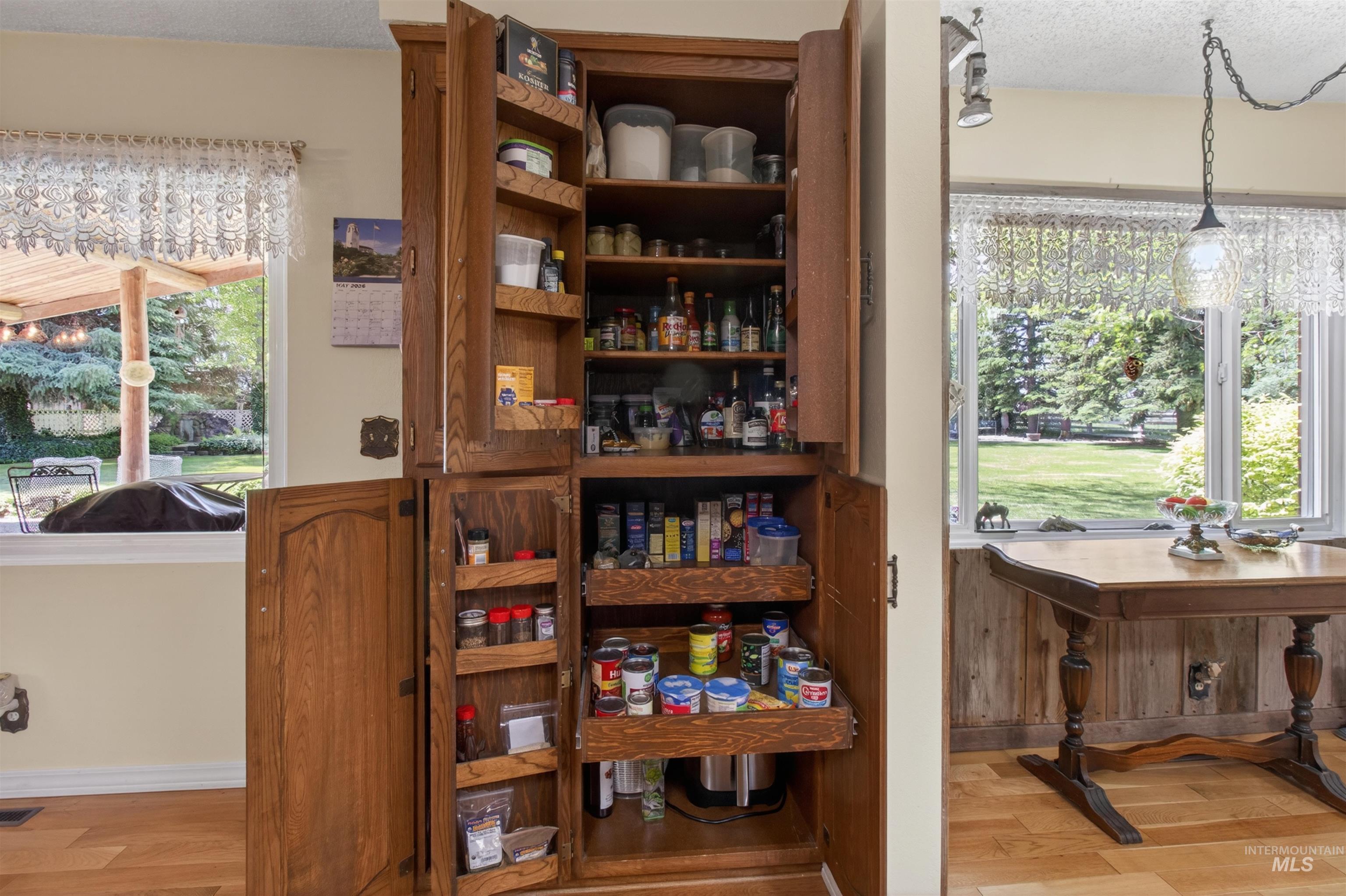 585 W Baseline Rd, Paul, Idaho 83347, 3 Bedrooms, 2 Bathrooms, Residential For Sale, Price $546,500,MLS 98988571