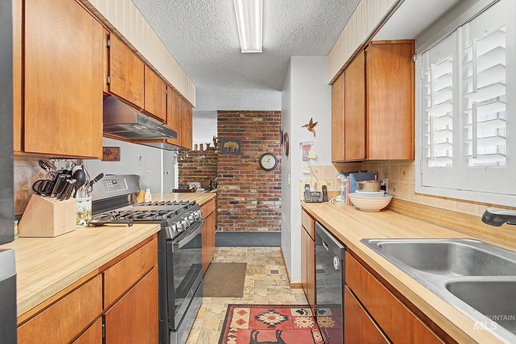 823 Grelle Dr., Lewiston, Idaho 83501, 3 Bedrooms, 2 Bathrooms, Residential For Sale, Price $359,700,MLS 98988572