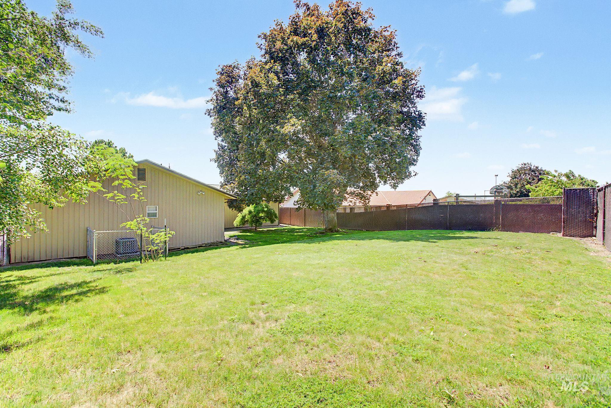 823 Grelle Dr., Lewiston, Idaho 83501, 3 Bedrooms, 2 Bathrooms, Residential For Sale, Price $359,700,MLS 98988572