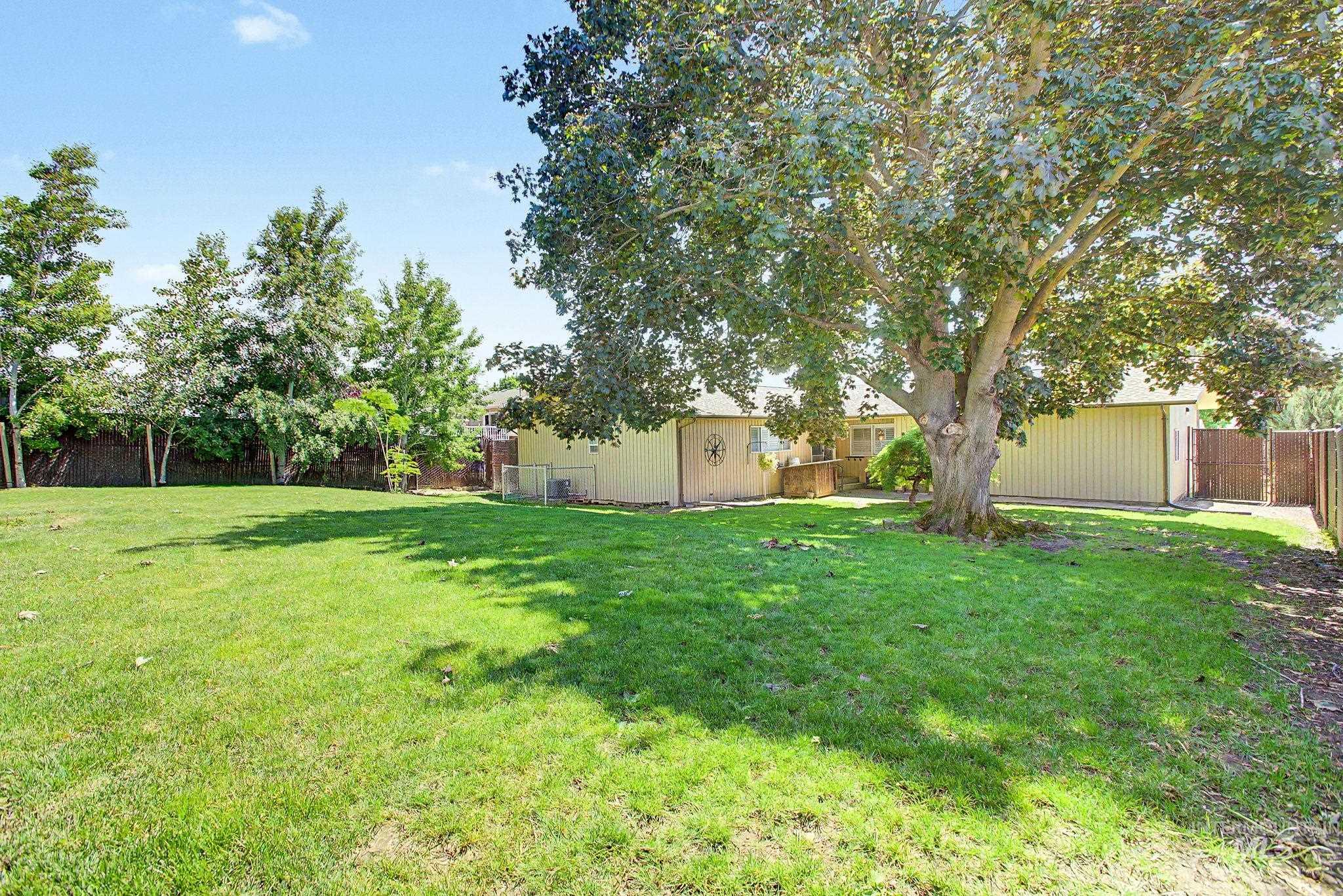 823 Grelle Dr., Lewiston, Idaho 83501, 3 Bedrooms, 2 Bathrooms, Residential For Sale, Price $359,700,MLS 98988572