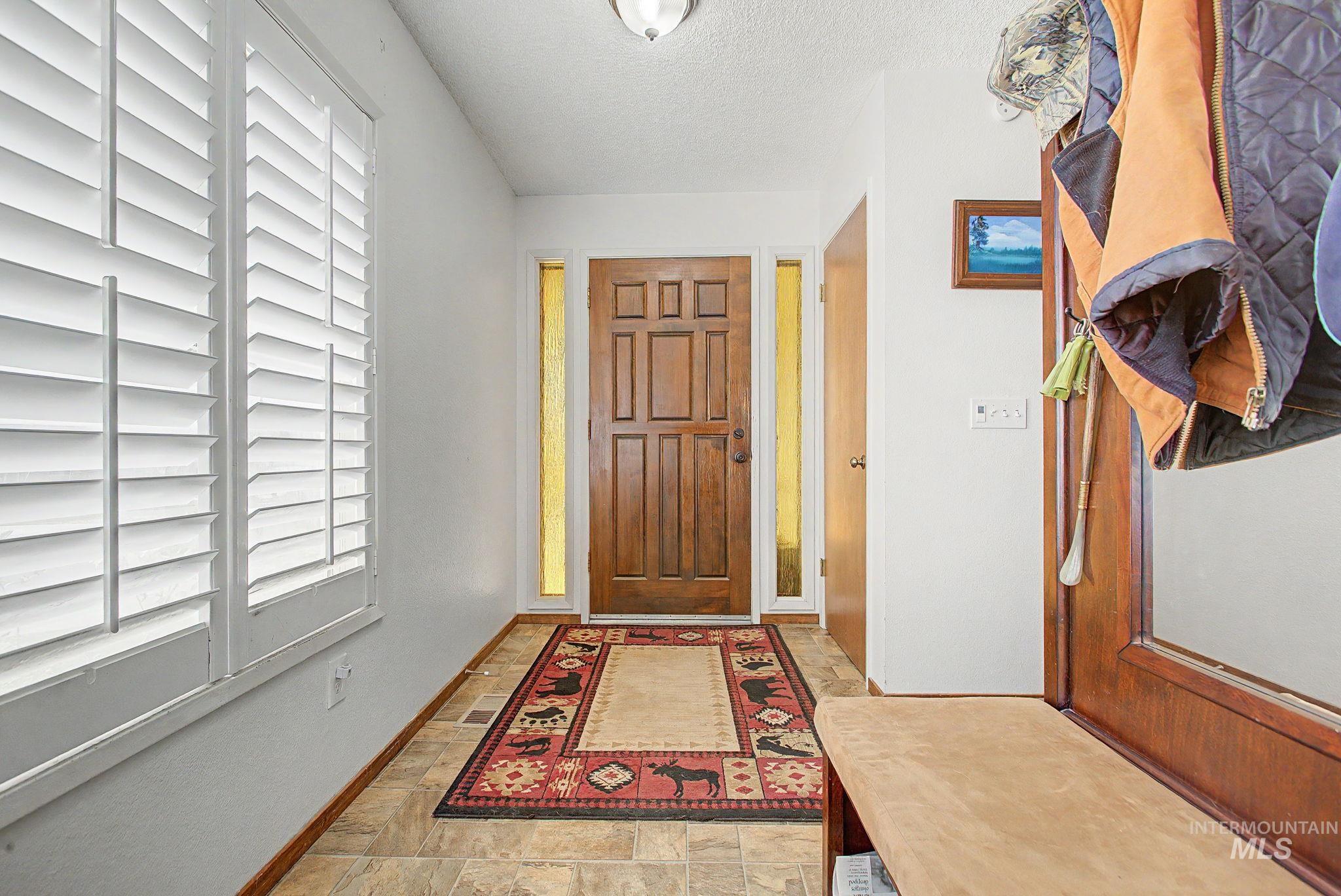 823 Grelle Dr., Lewiston, Idaho 83501, 3 Bedrooms, 2 Bathrooms, Residential For Sale, Price $359,700,MLS 98988572